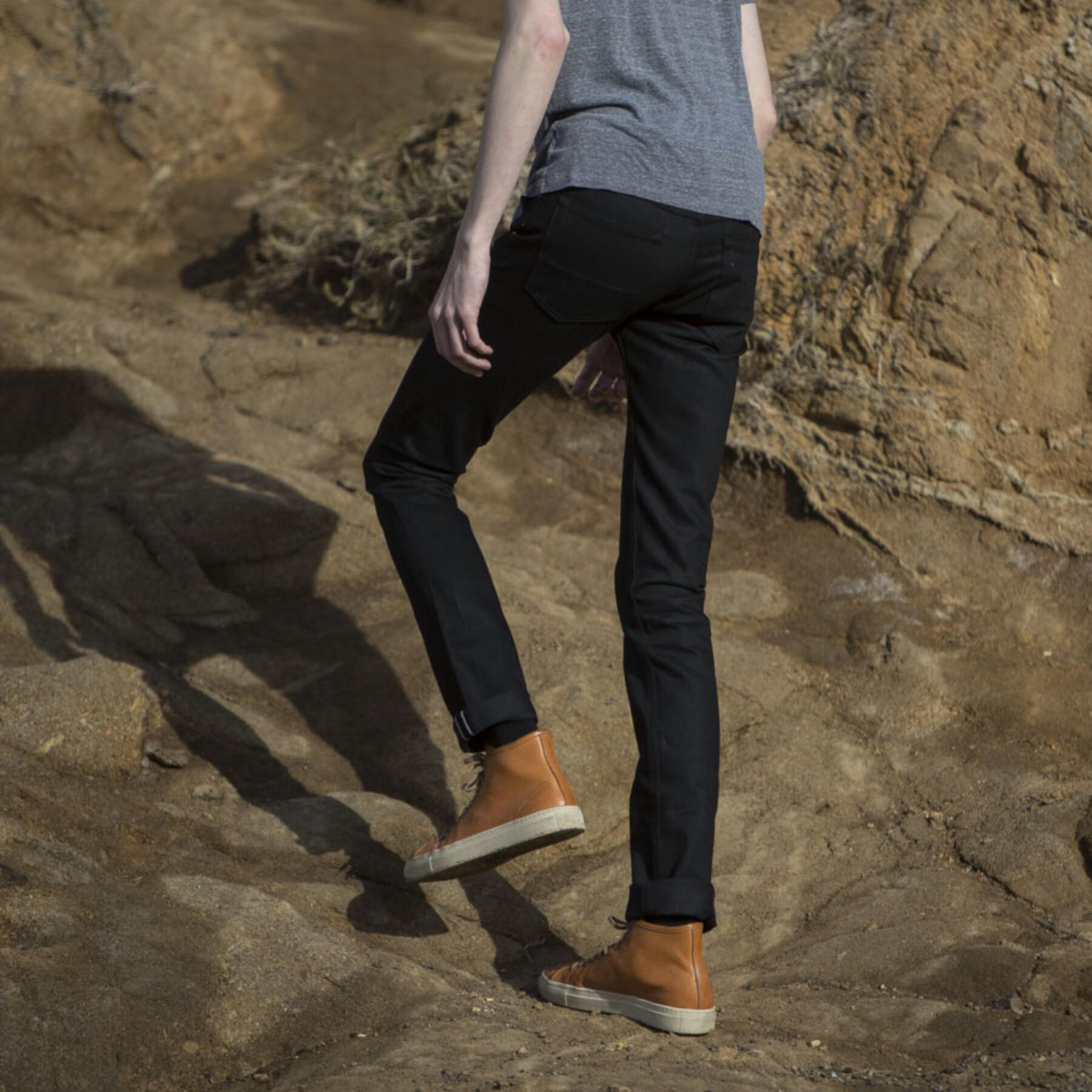 gustin #286 black x black stretch