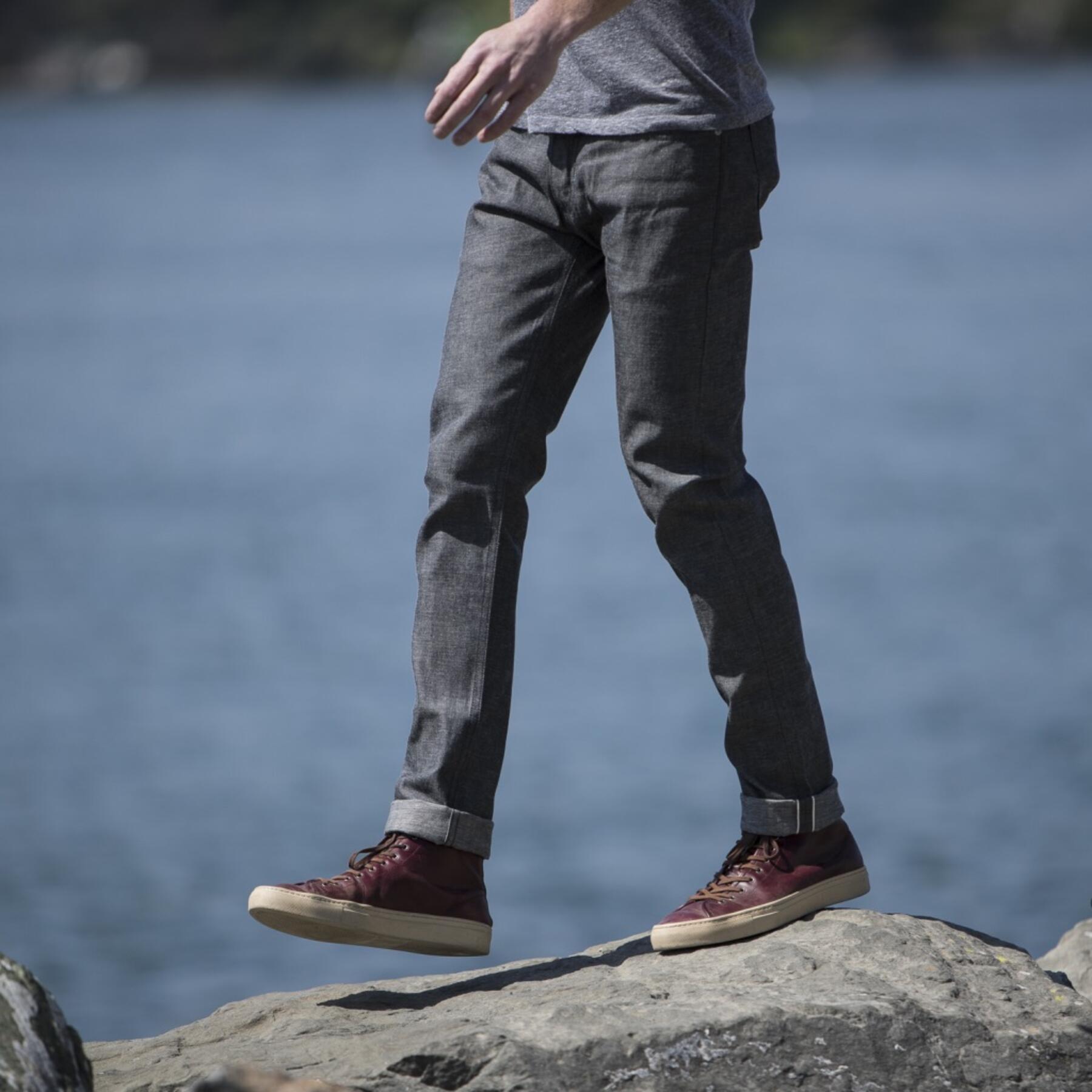 gustin #392 charcoal featherweight