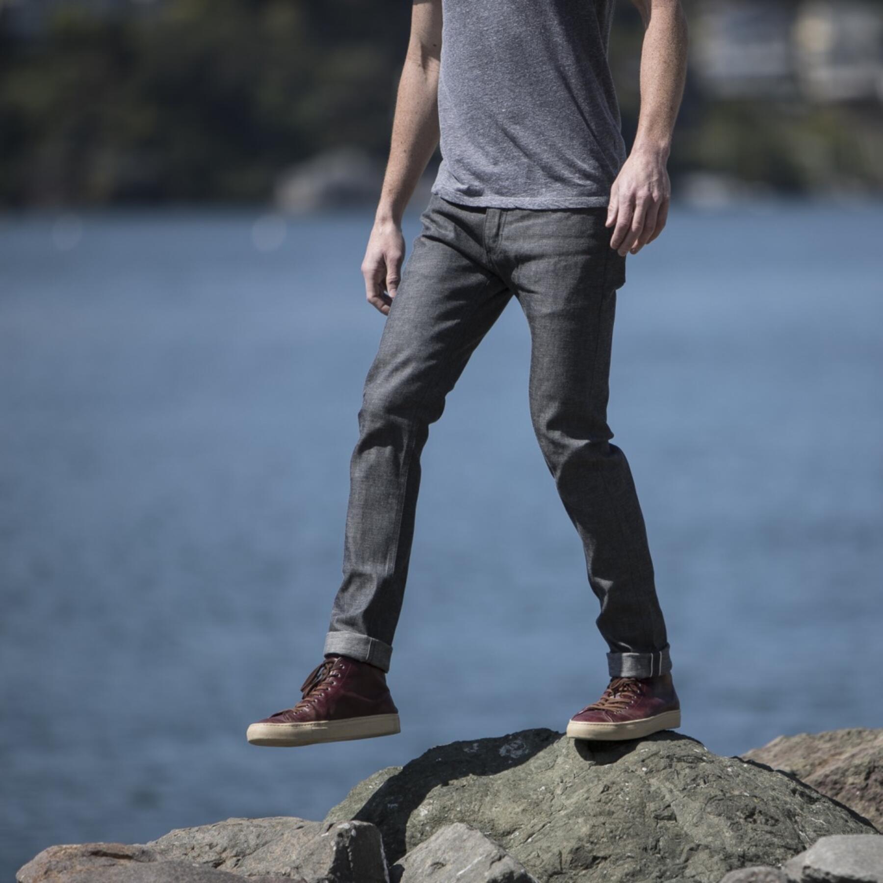 gustin #392 charcoal featherweight
