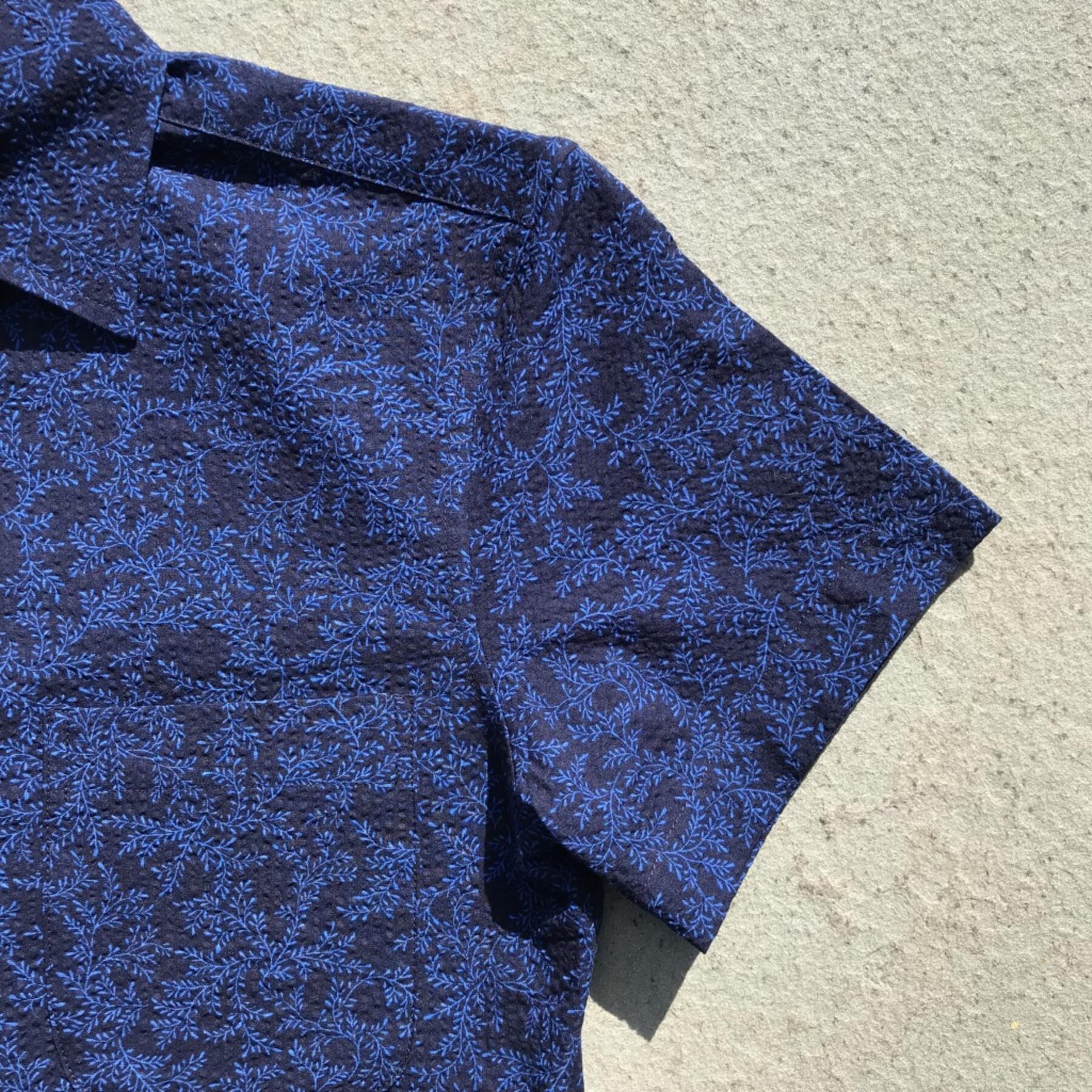 gustin #582 navy royal vines seersucker