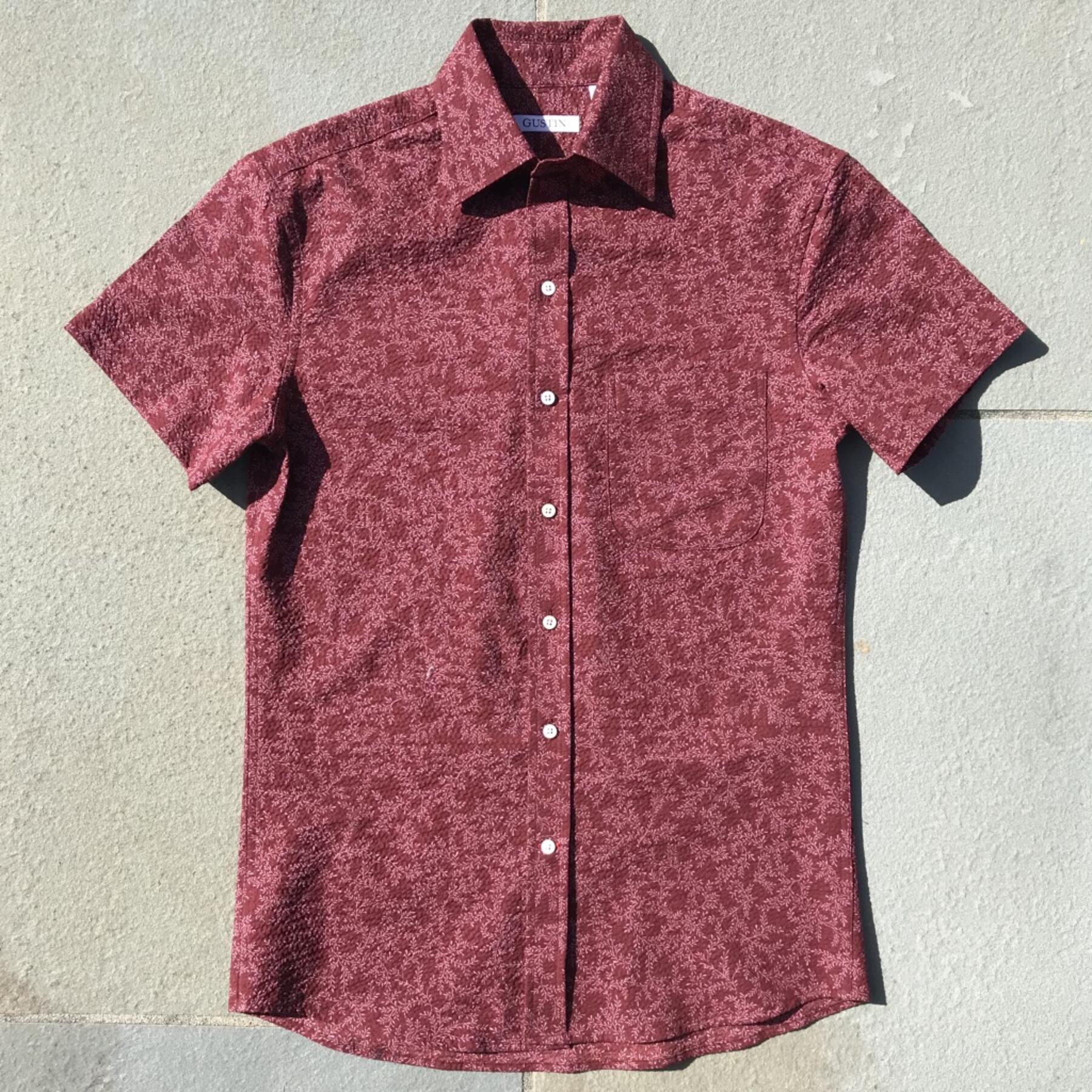 gustin #584 crimson red vines seersucker