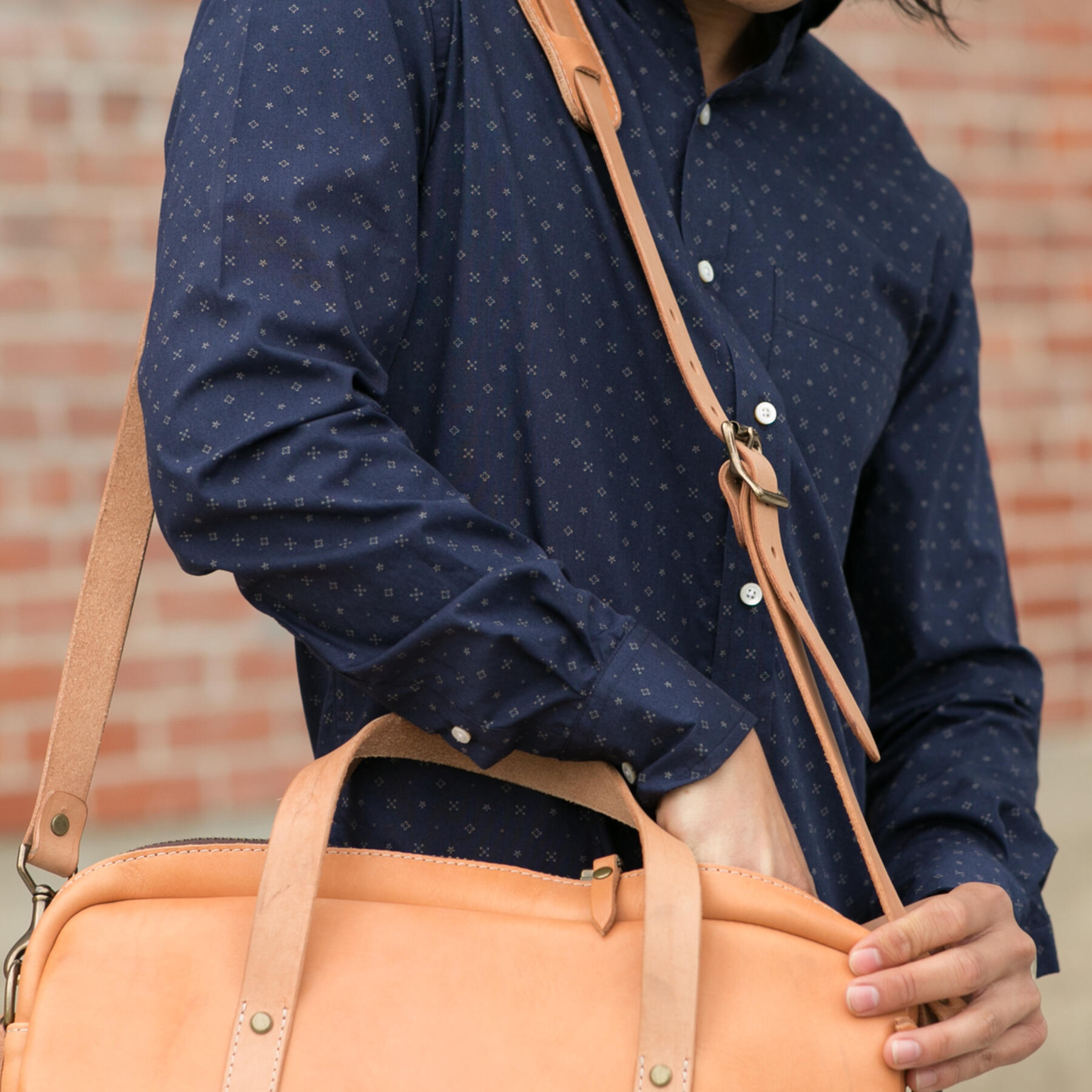 gustin #609 navy floral dot poplin