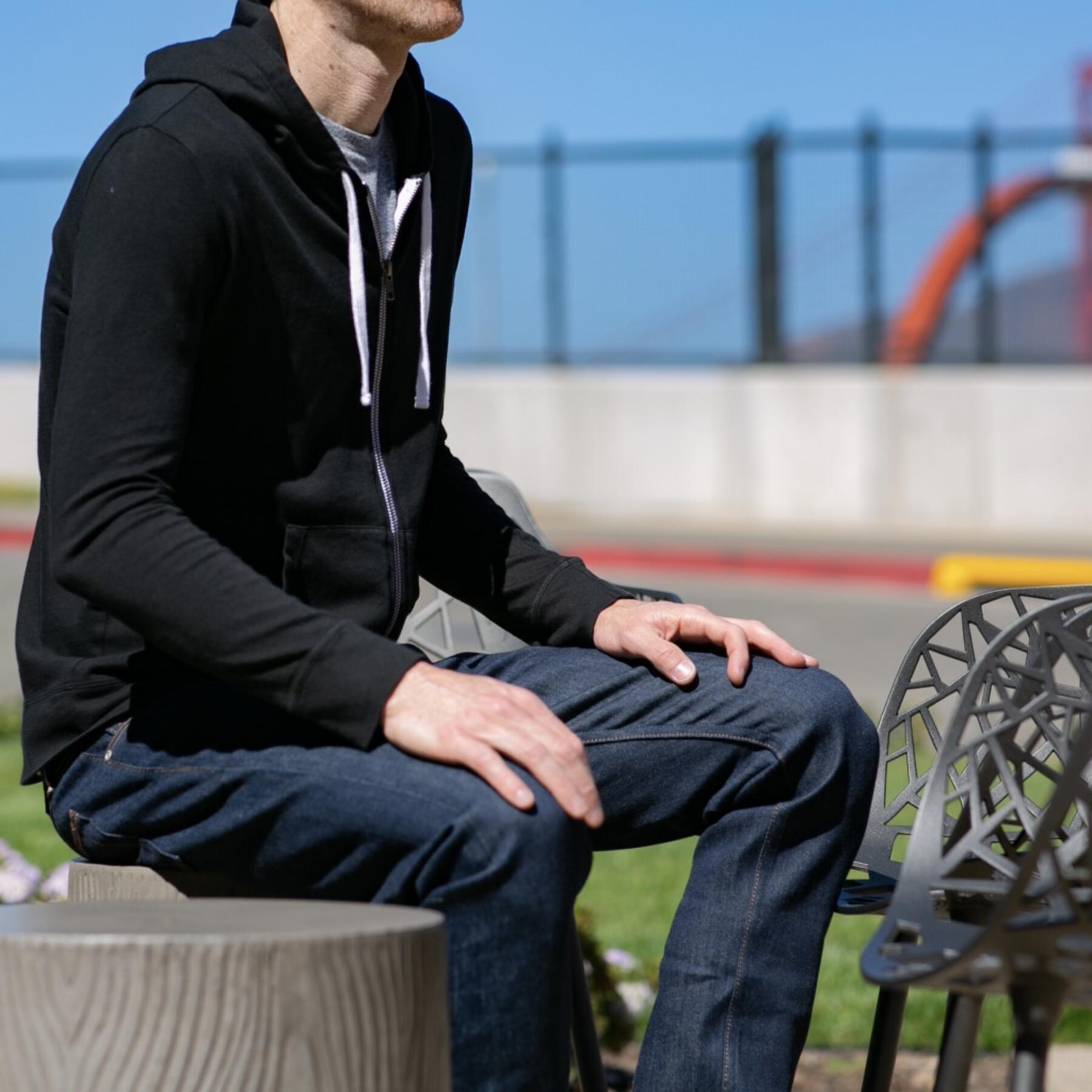 gustin superlight zip hoodie - black
