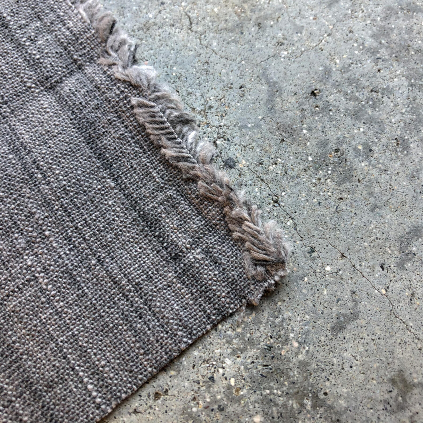 gustin #624 charcoalxcharcoal shirt