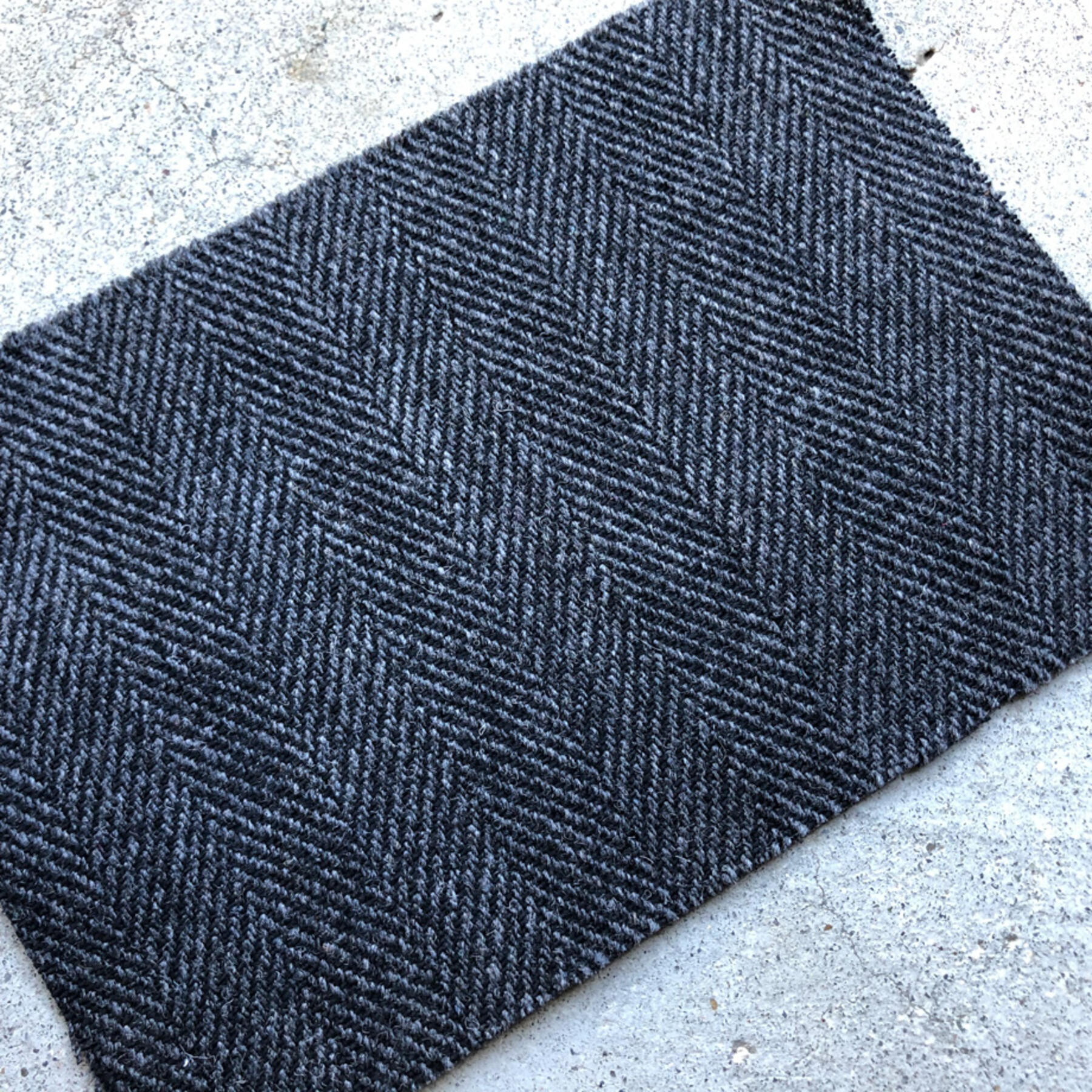 gustin #186 japan wool herringbone chinos - charcoal