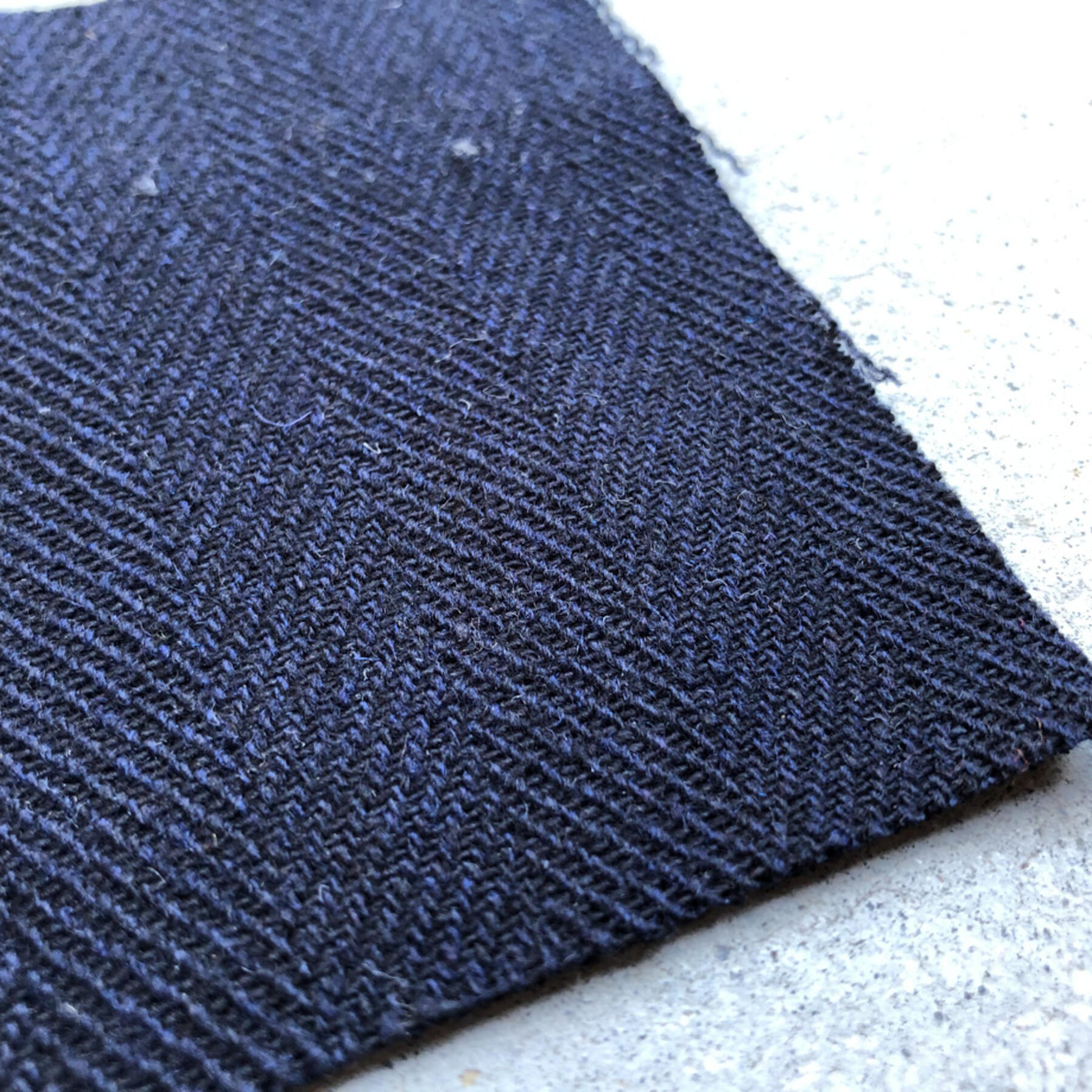 gustin #189 japan wool herringbone chinos - navy
