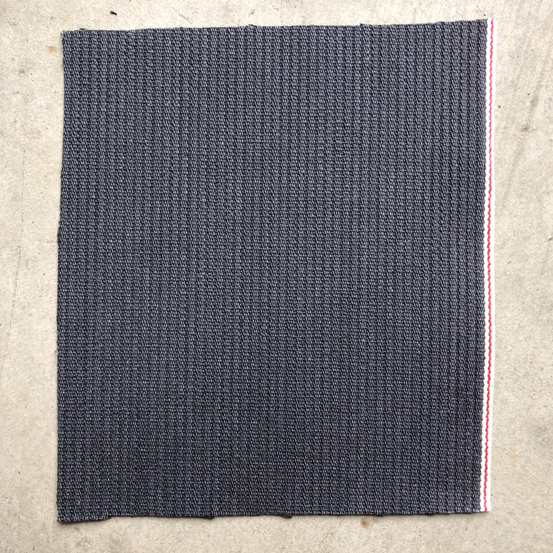 gustin #423 italy greyxblack selvedge bedford corduroy