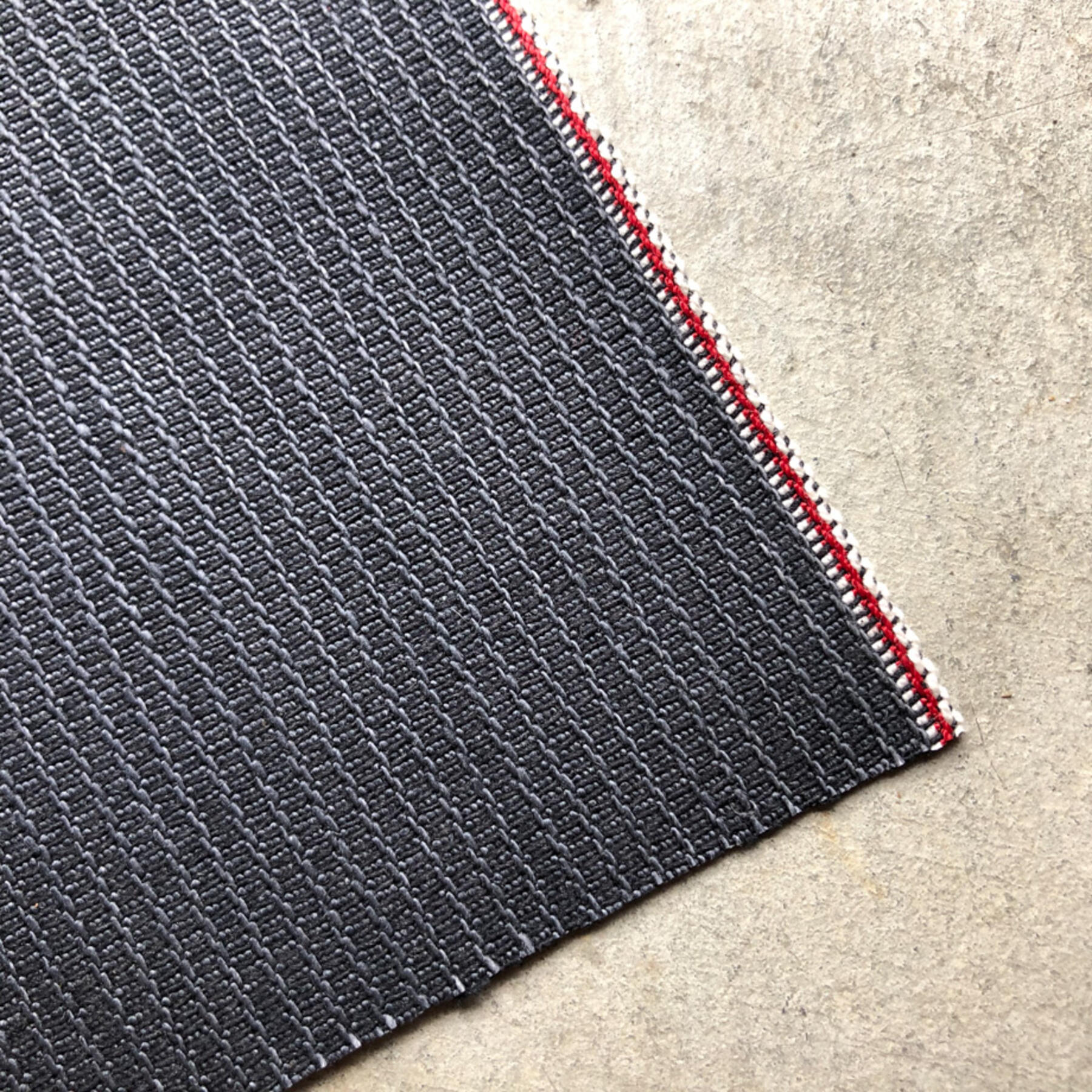 gustin #423 italy greyxblack selvedge bedford corduroy