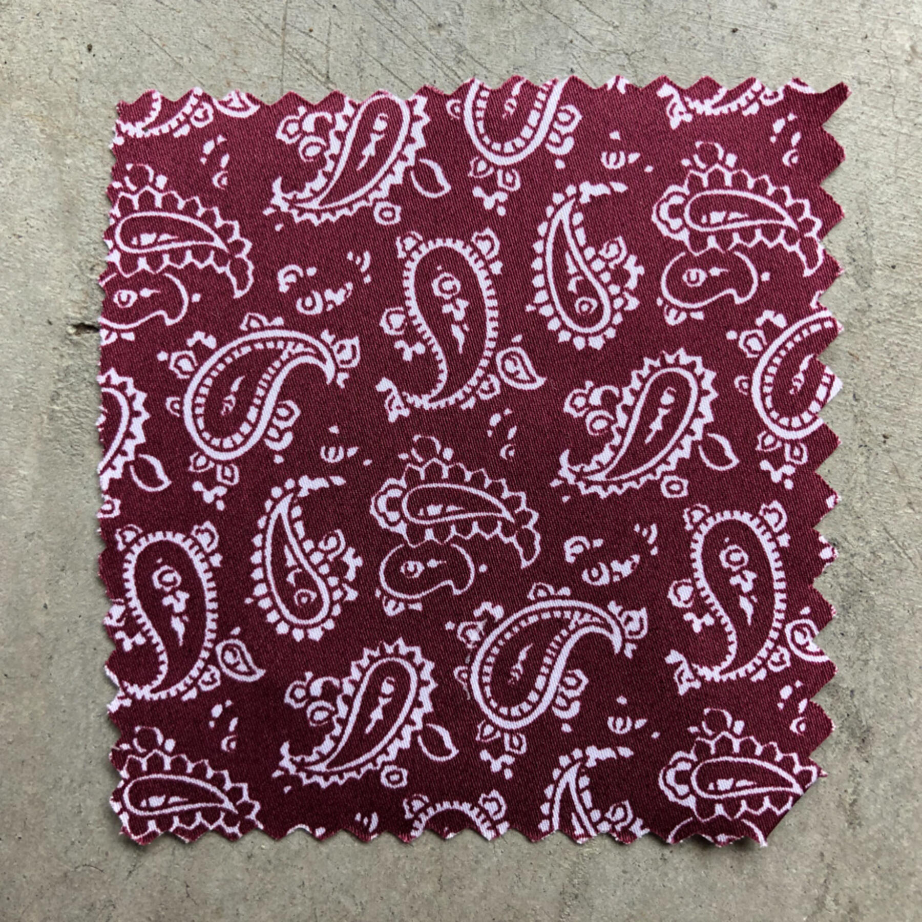 gustin #630 crimson paisley