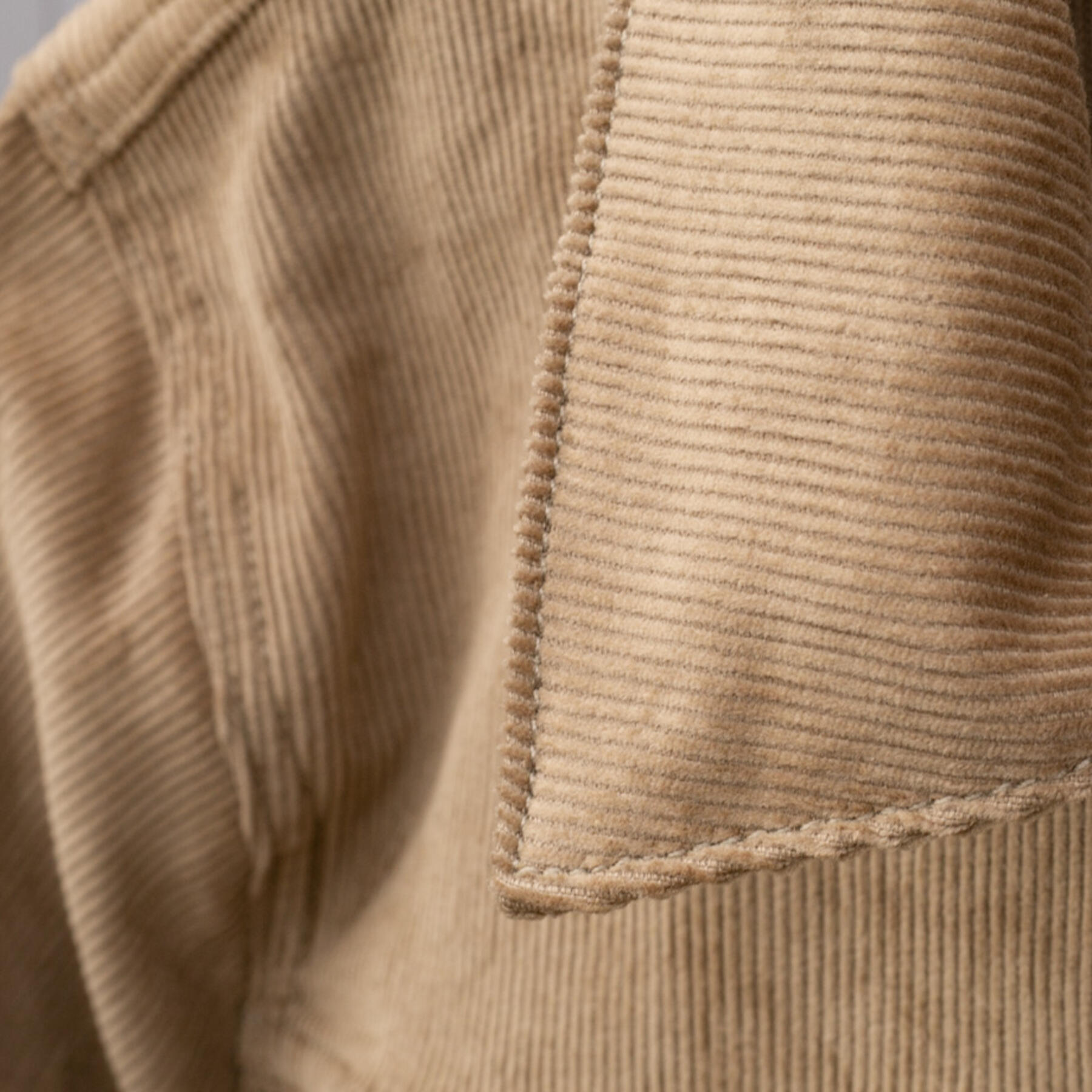 gustin corduroy trucker - sand