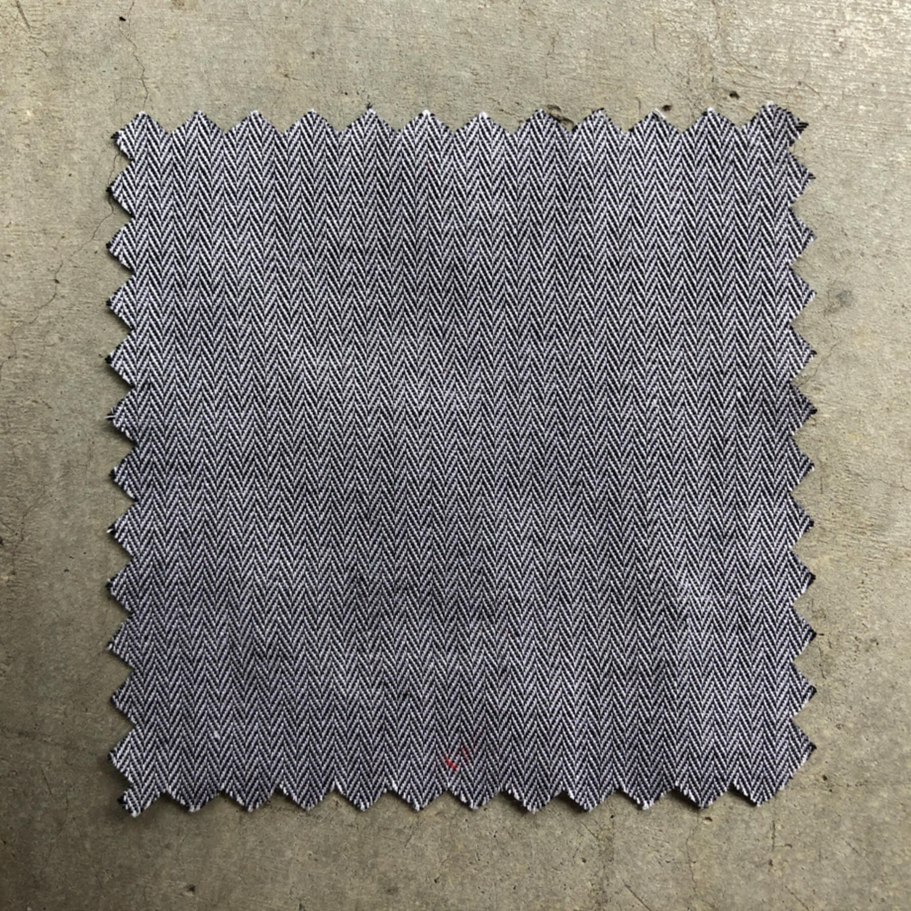 gustin #634 charcoalxwhite herringbone