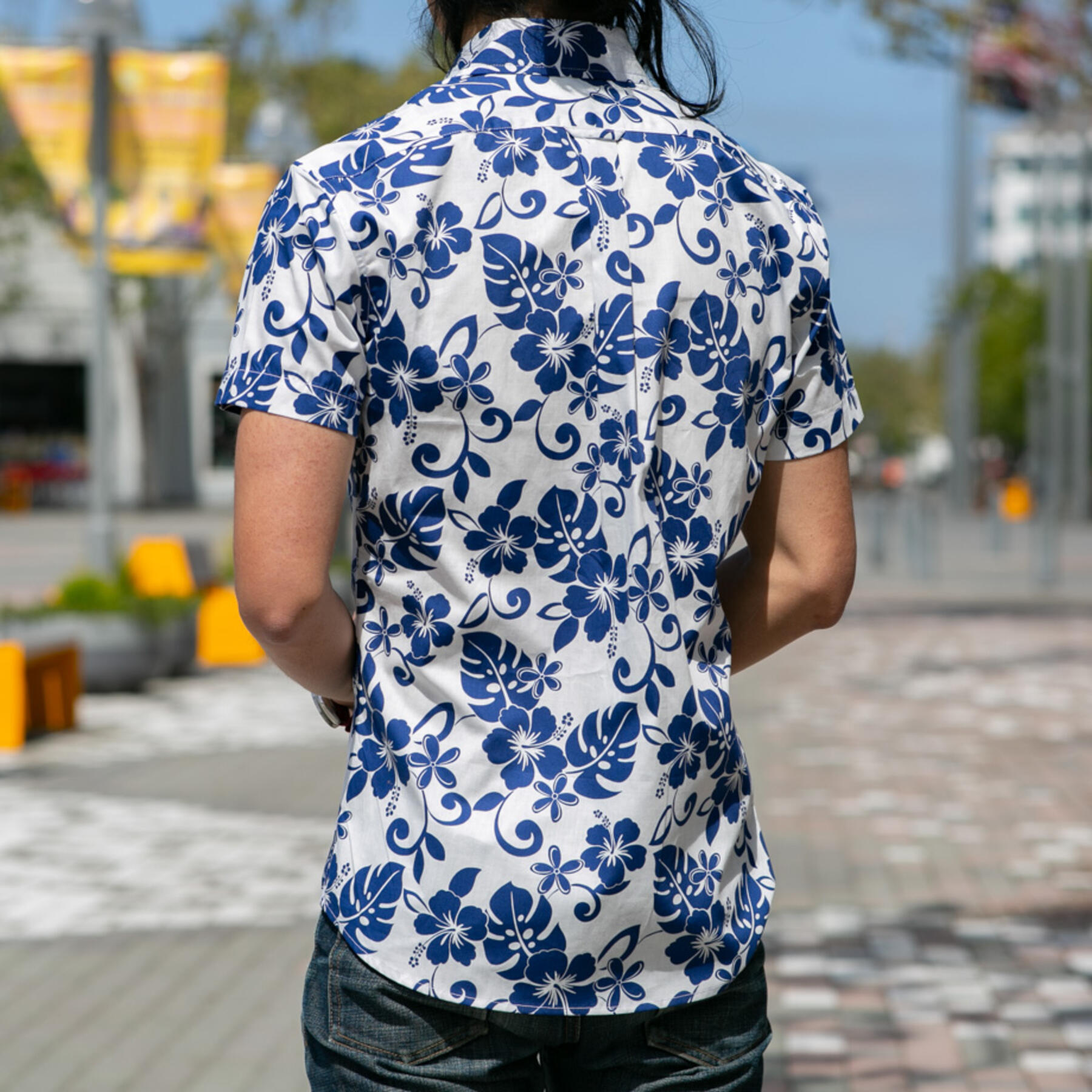 gustin #677 white blue floral short sleeve shirt