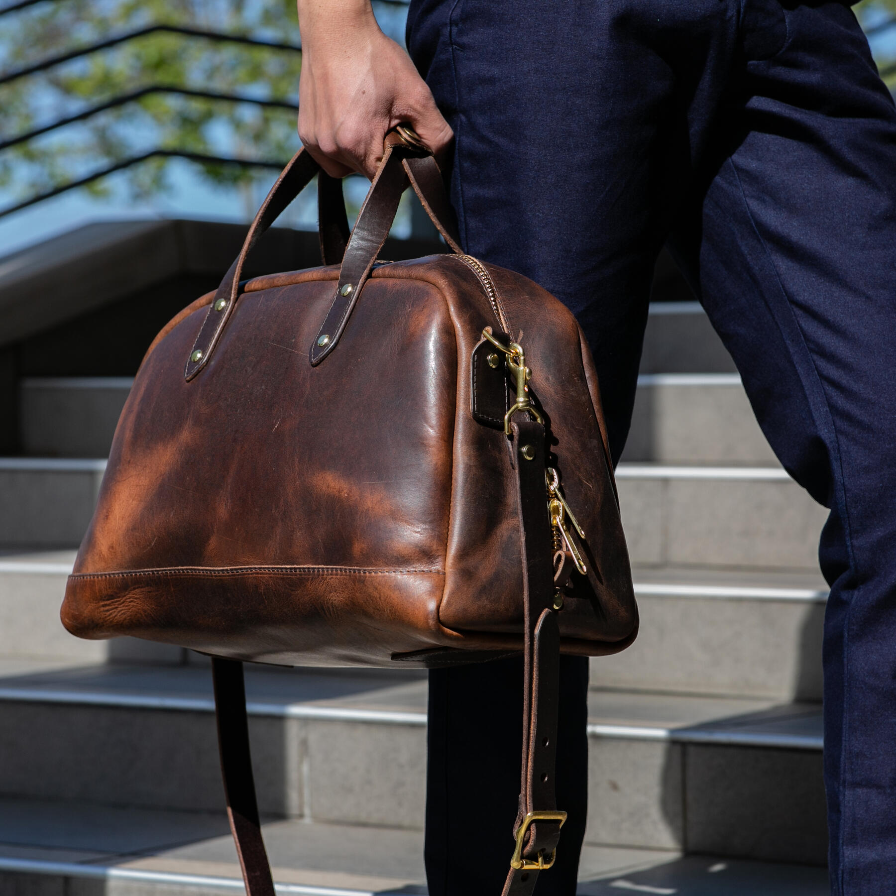 gustin the overnighter - horween nut brown dublin