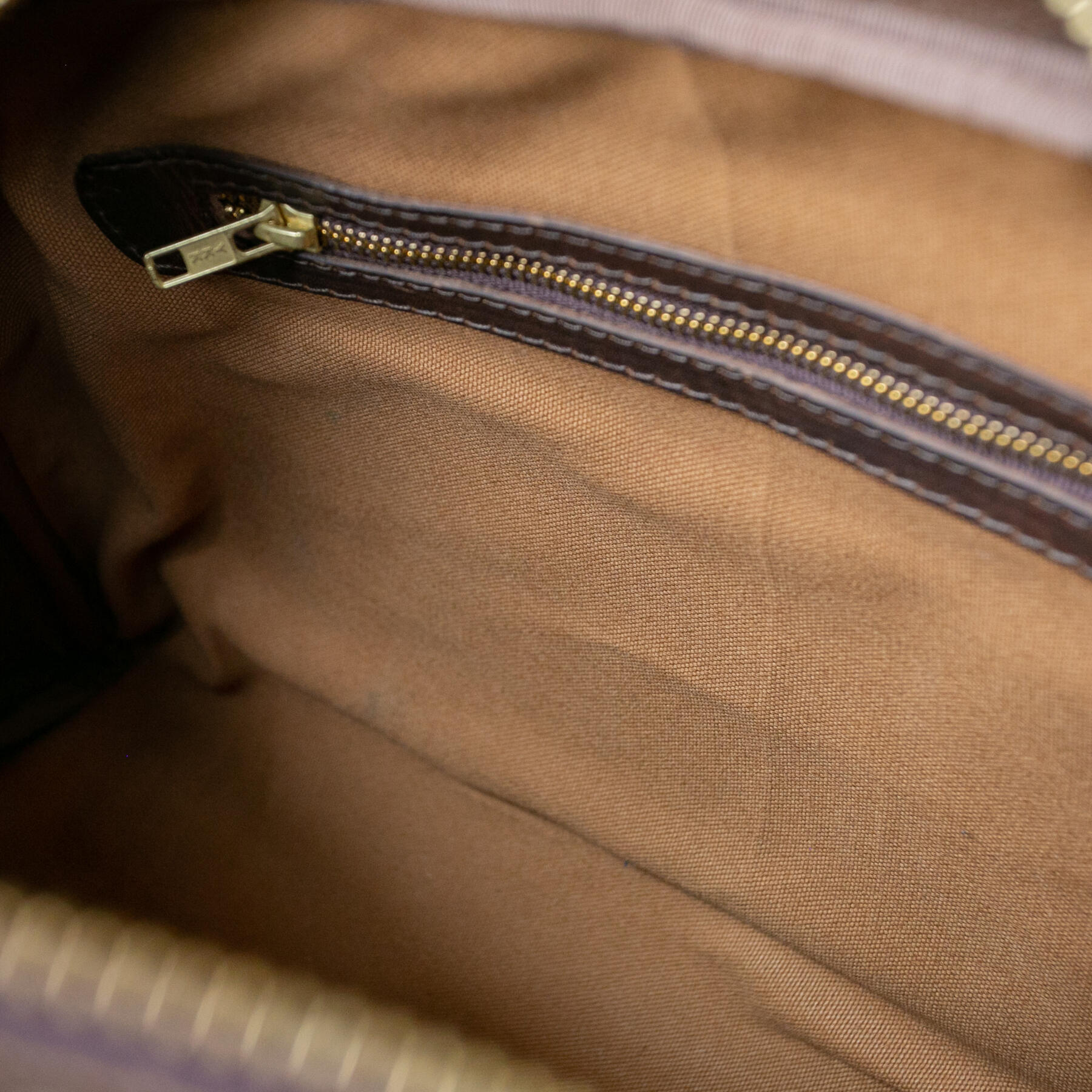gustin the overnighter - horween nut brown dublin