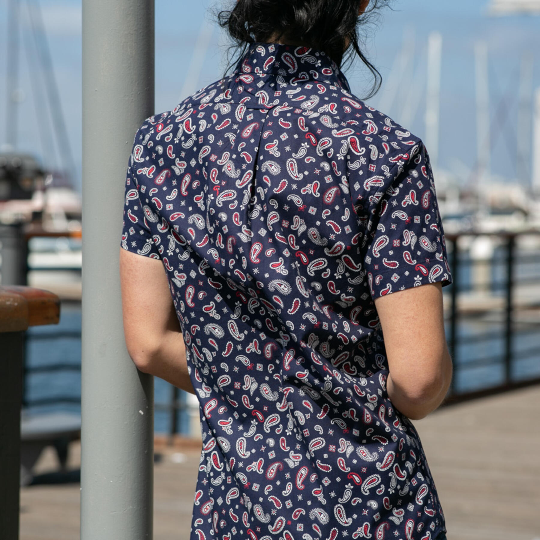 gustin #678 navy red paisley short sleeve shirt