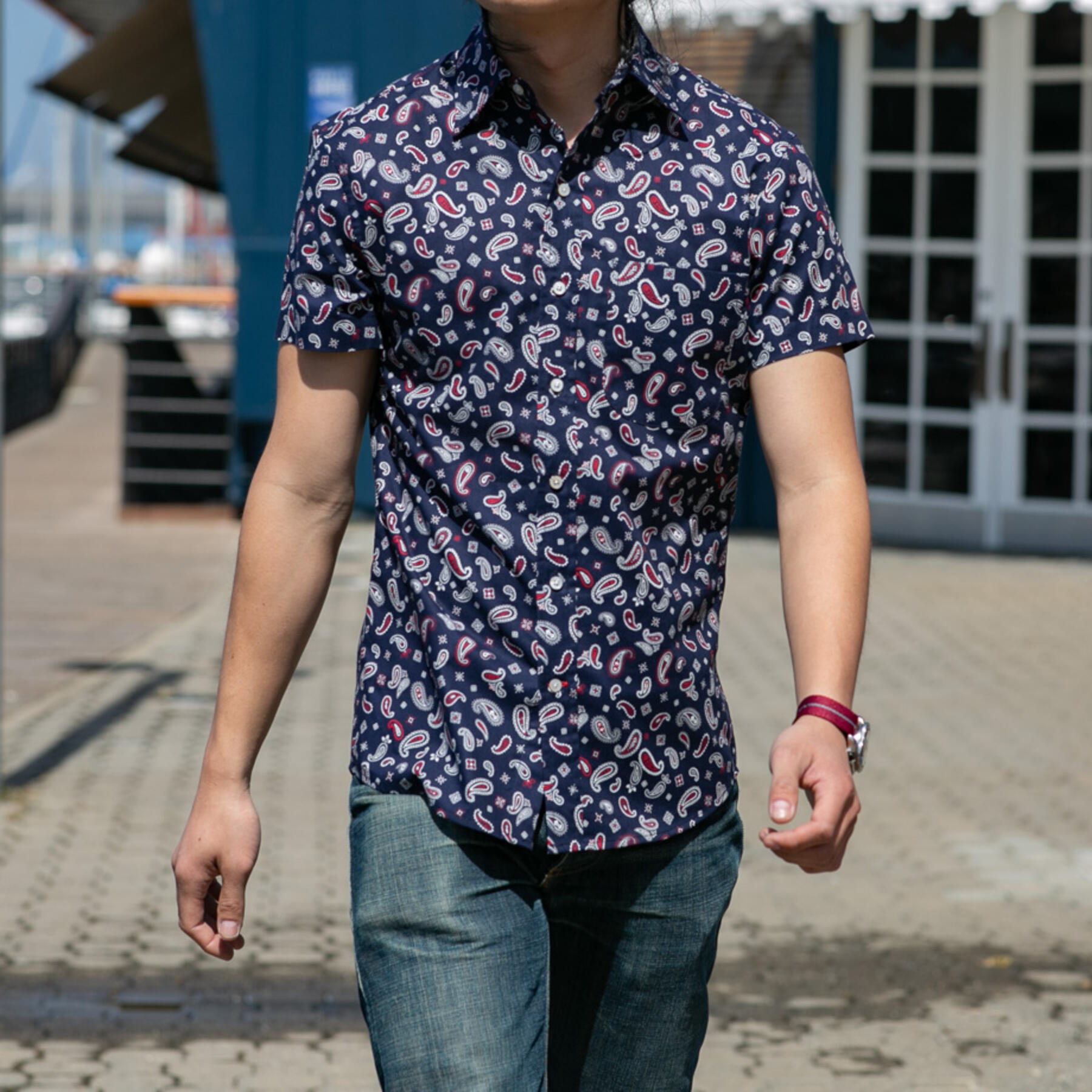 gustin #678 navy red paisley short sleeve shirt
