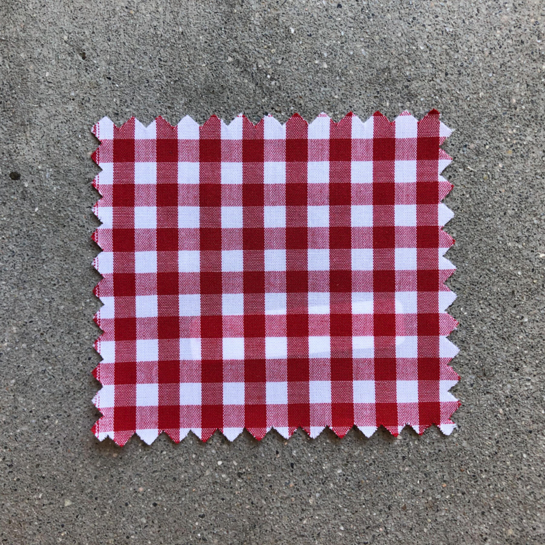 gustin #667 red gingham
