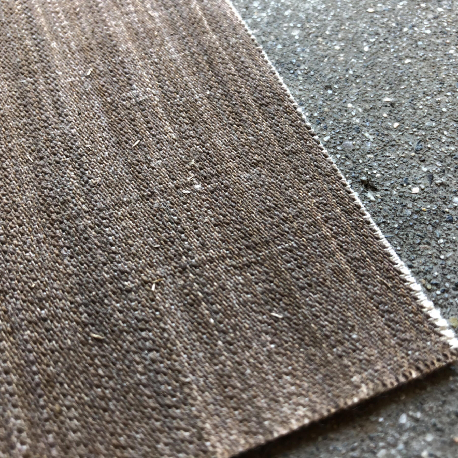 gustin #430 umber linen selvedge