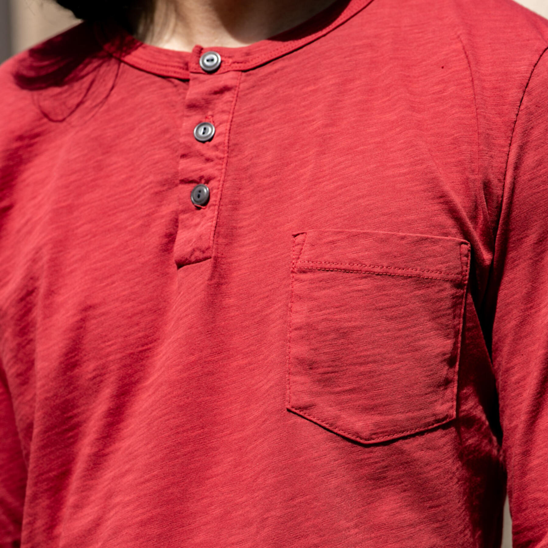 gustin slub pocket henley - red
