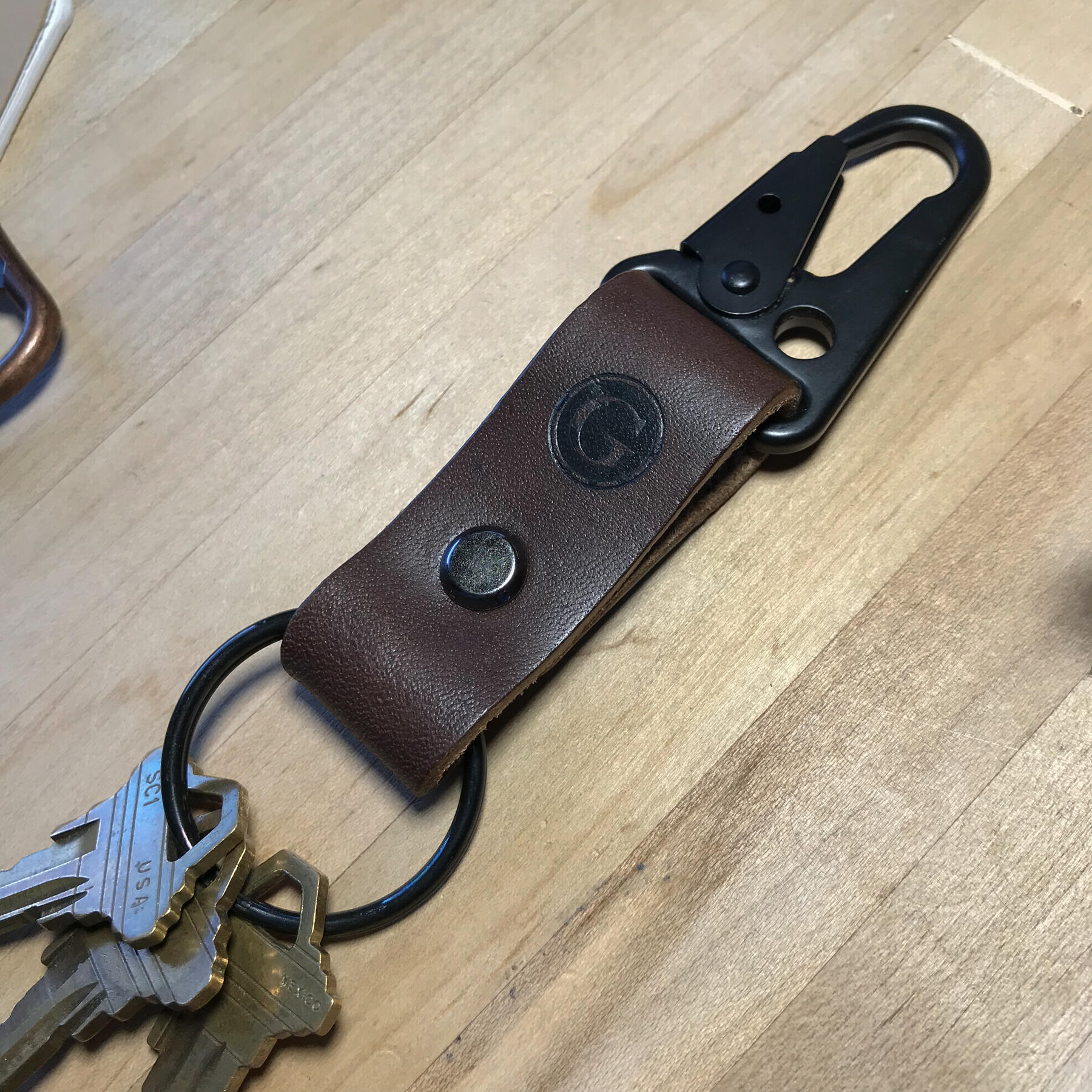 gustin military key clip - horween cxl brown