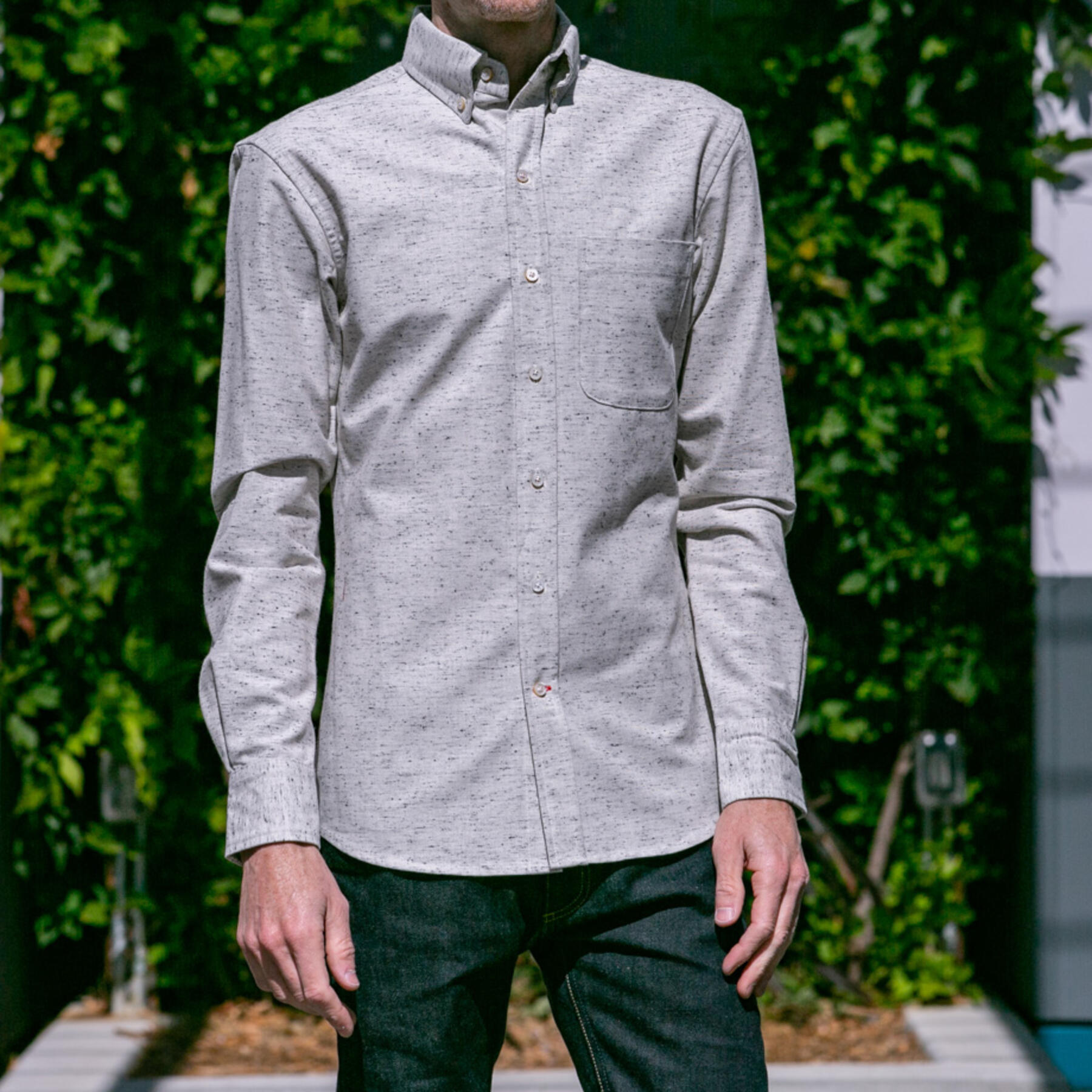 gustin #635 black neps natural chambray