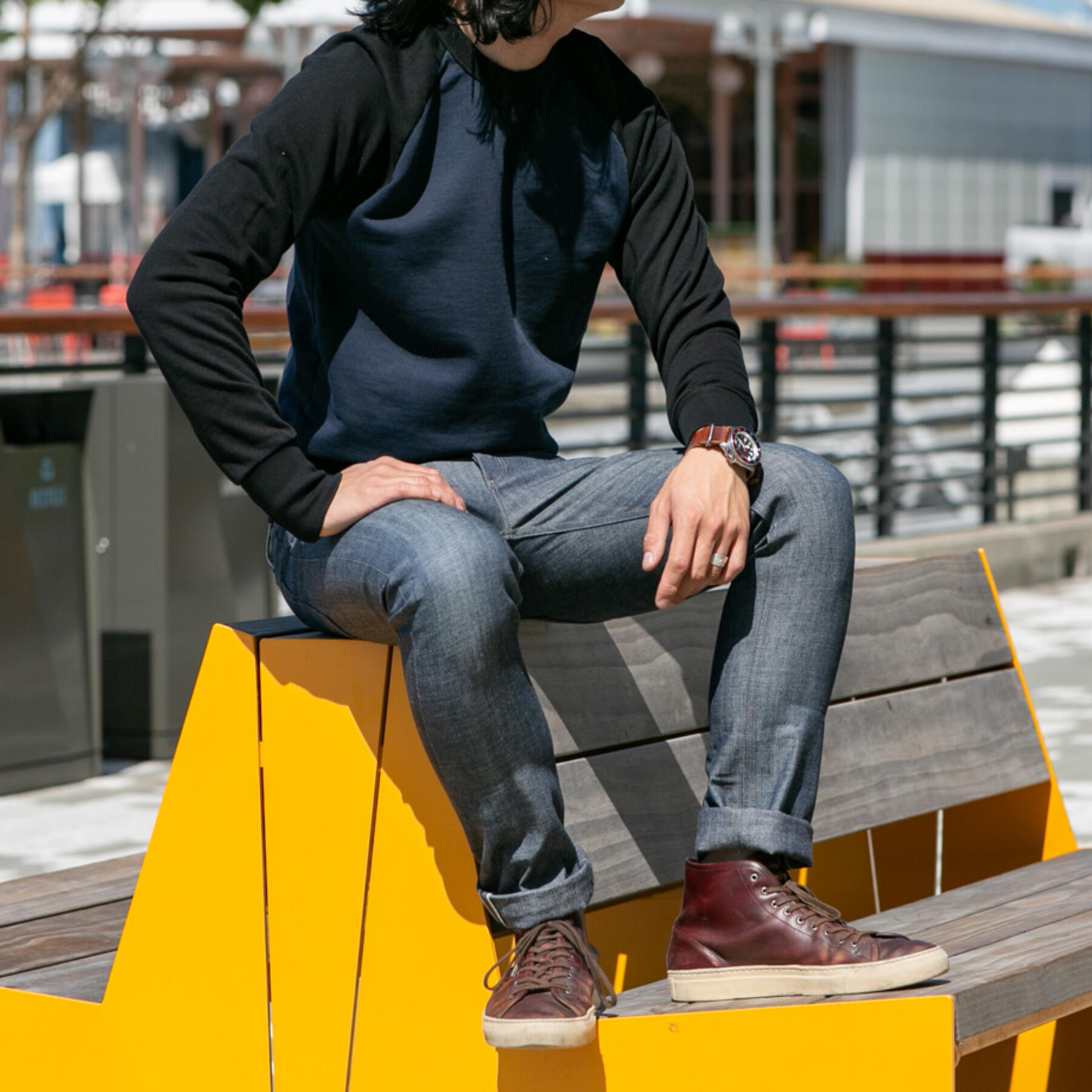 gustin contrast color sweatshirt - navy black