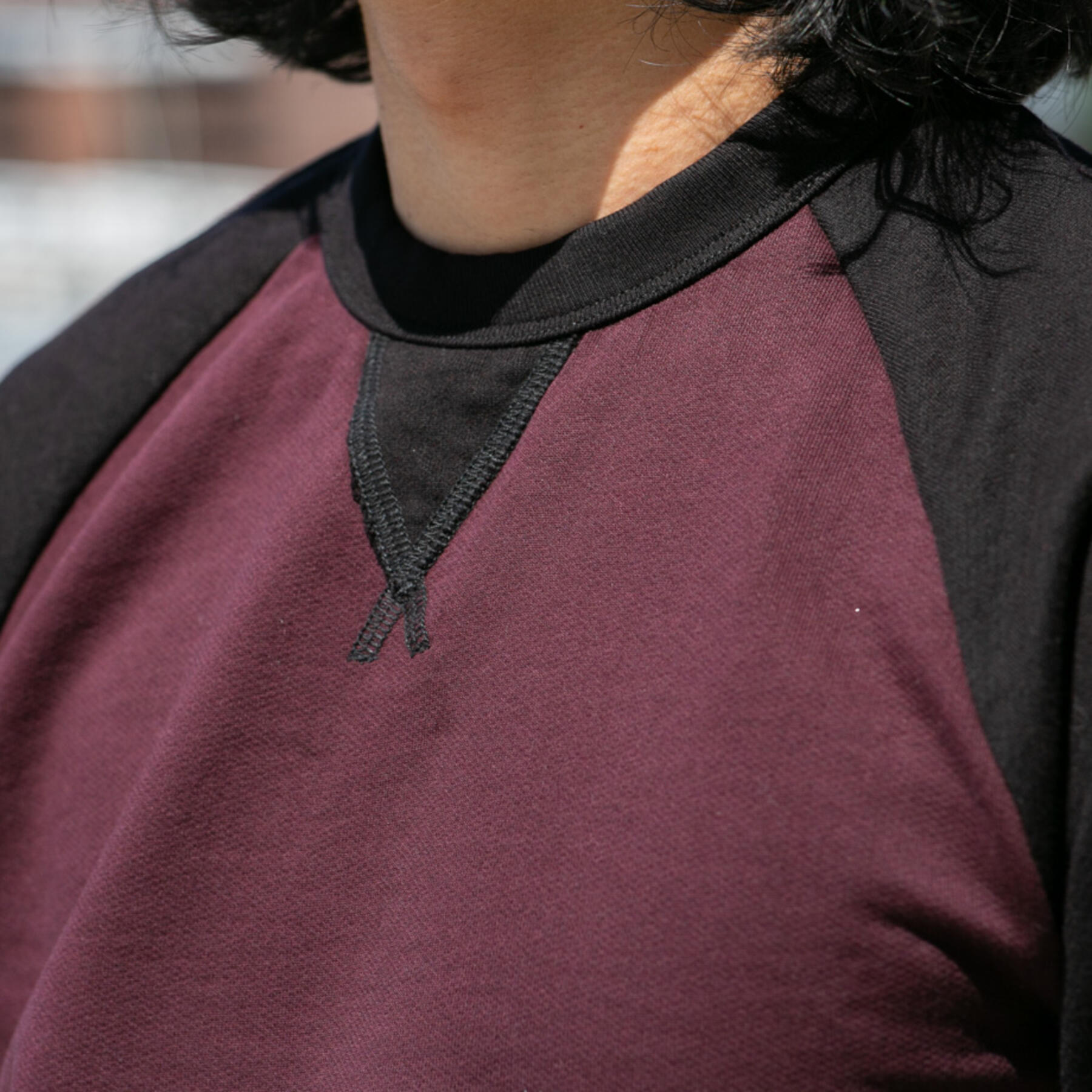 gustin contrast color sweatshirt - crimson black