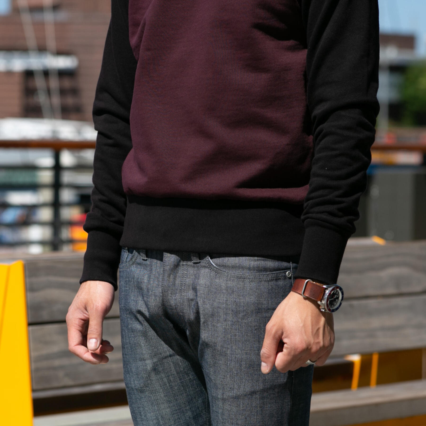 gustin contrast color sweatshirt - crimson black