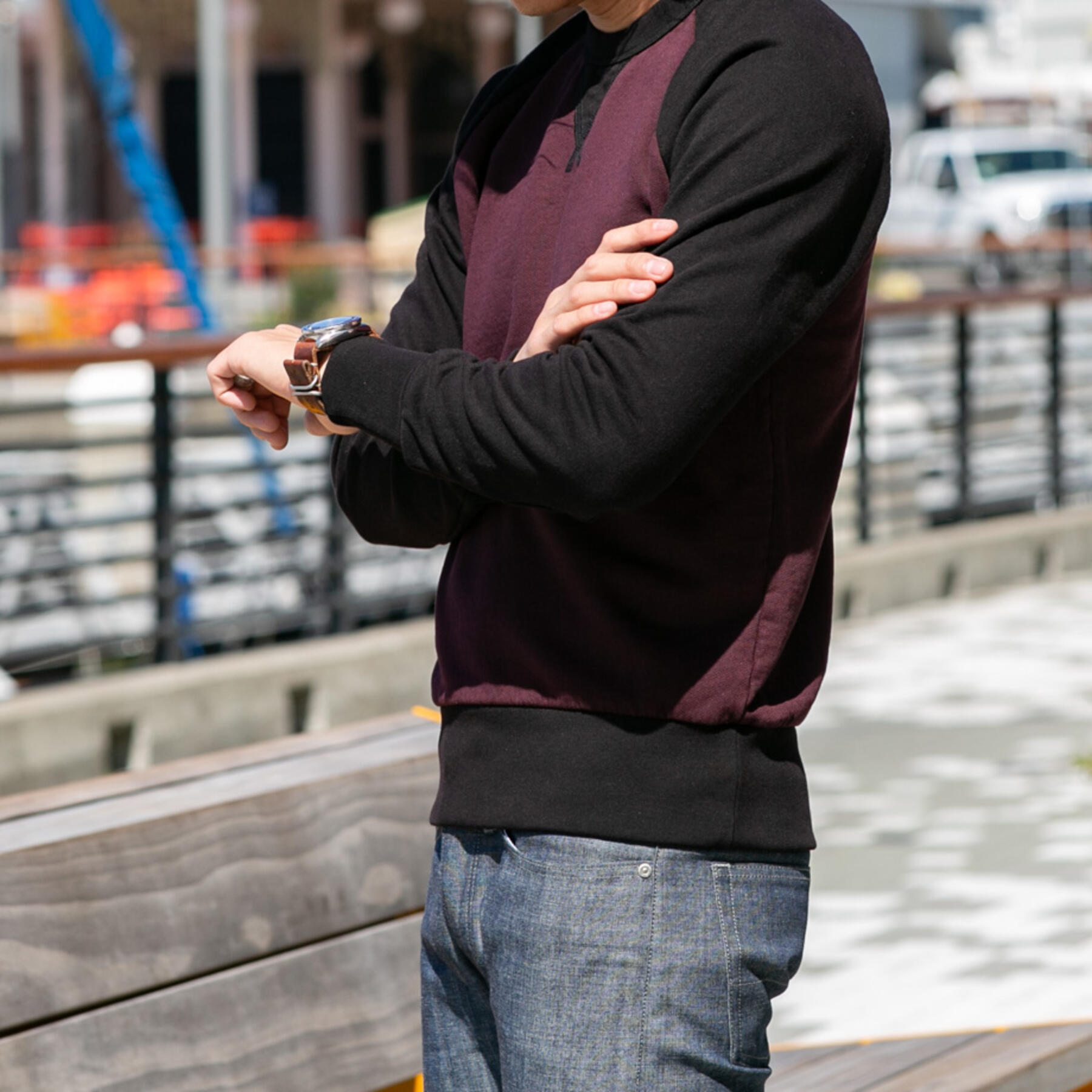 gustin contrast color sweatshirt - crimson black