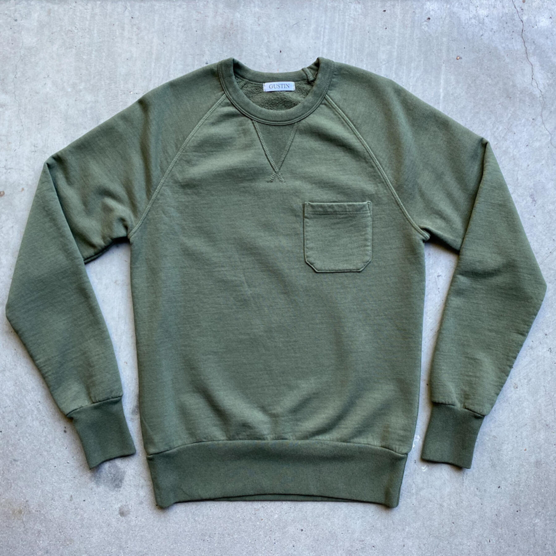 gustin pocket sweatshirt 4pk