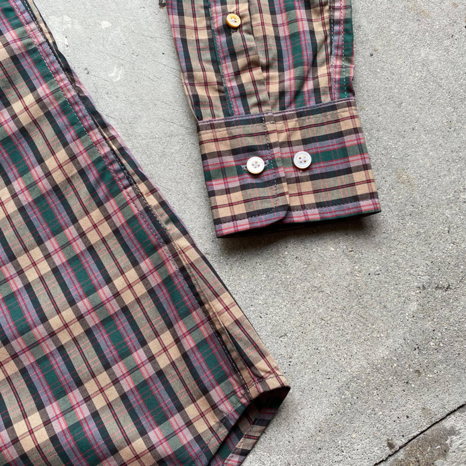 gustin #715 tan fuchsia plaid