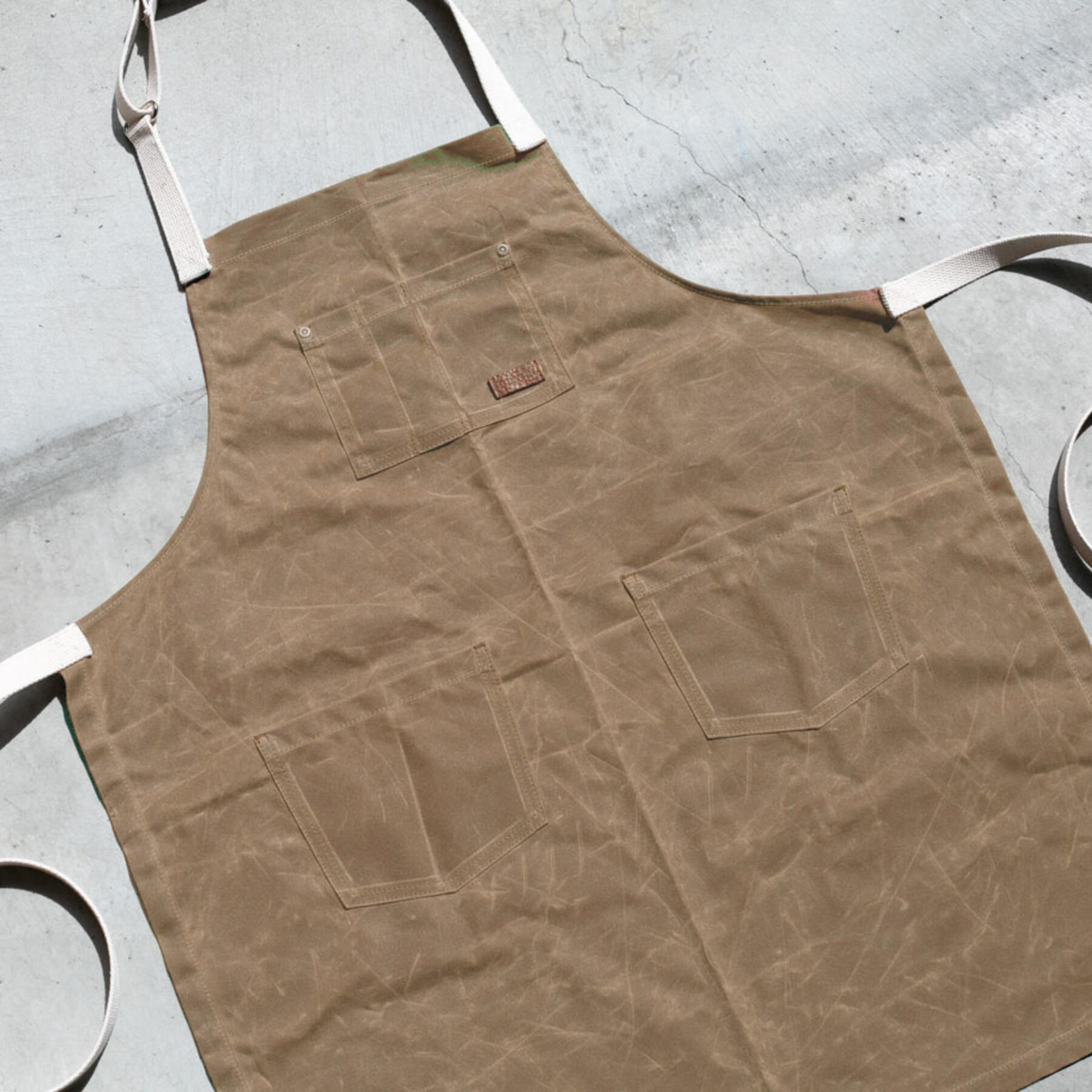 gustin waxed canvas apron - brown