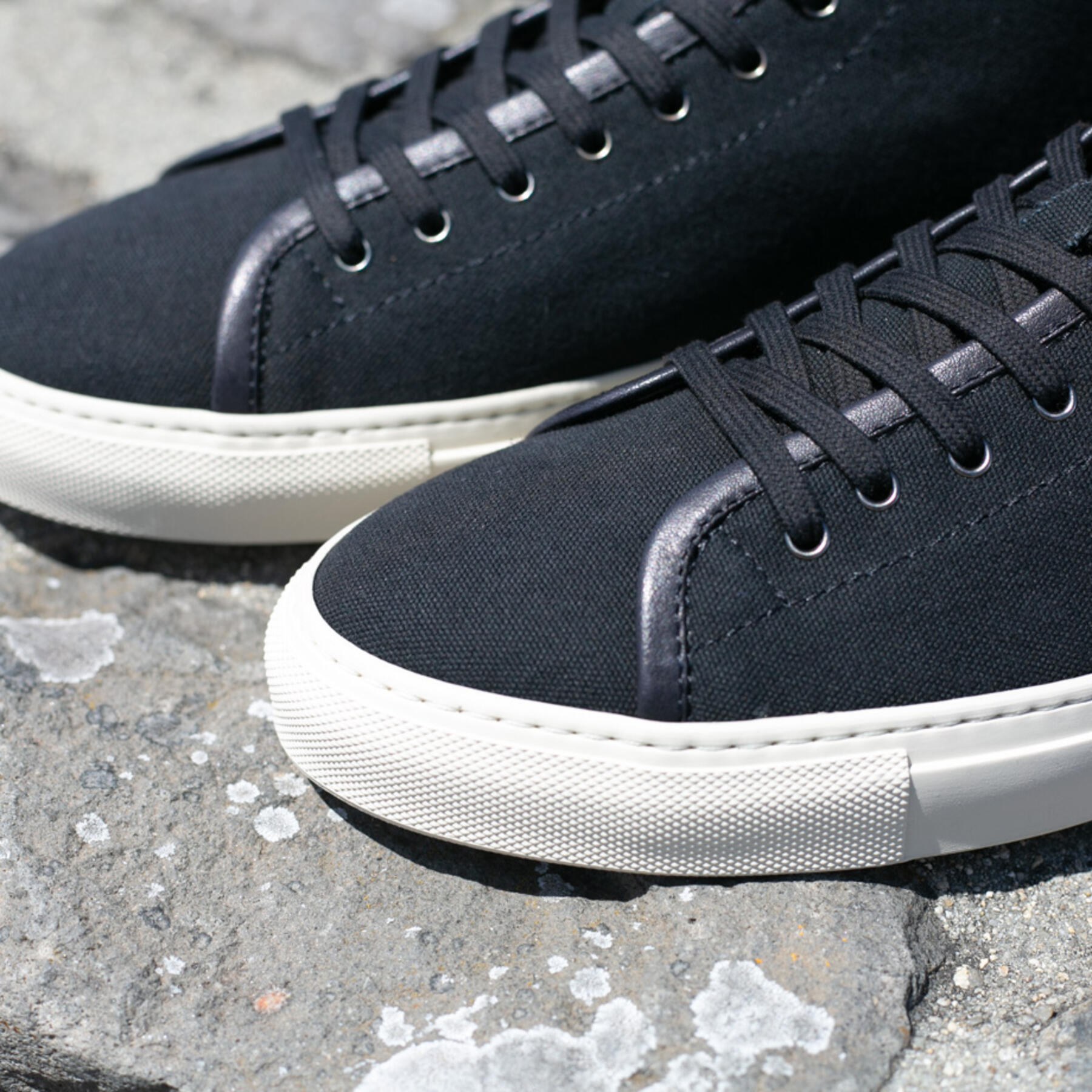 gustin black canvas high top
