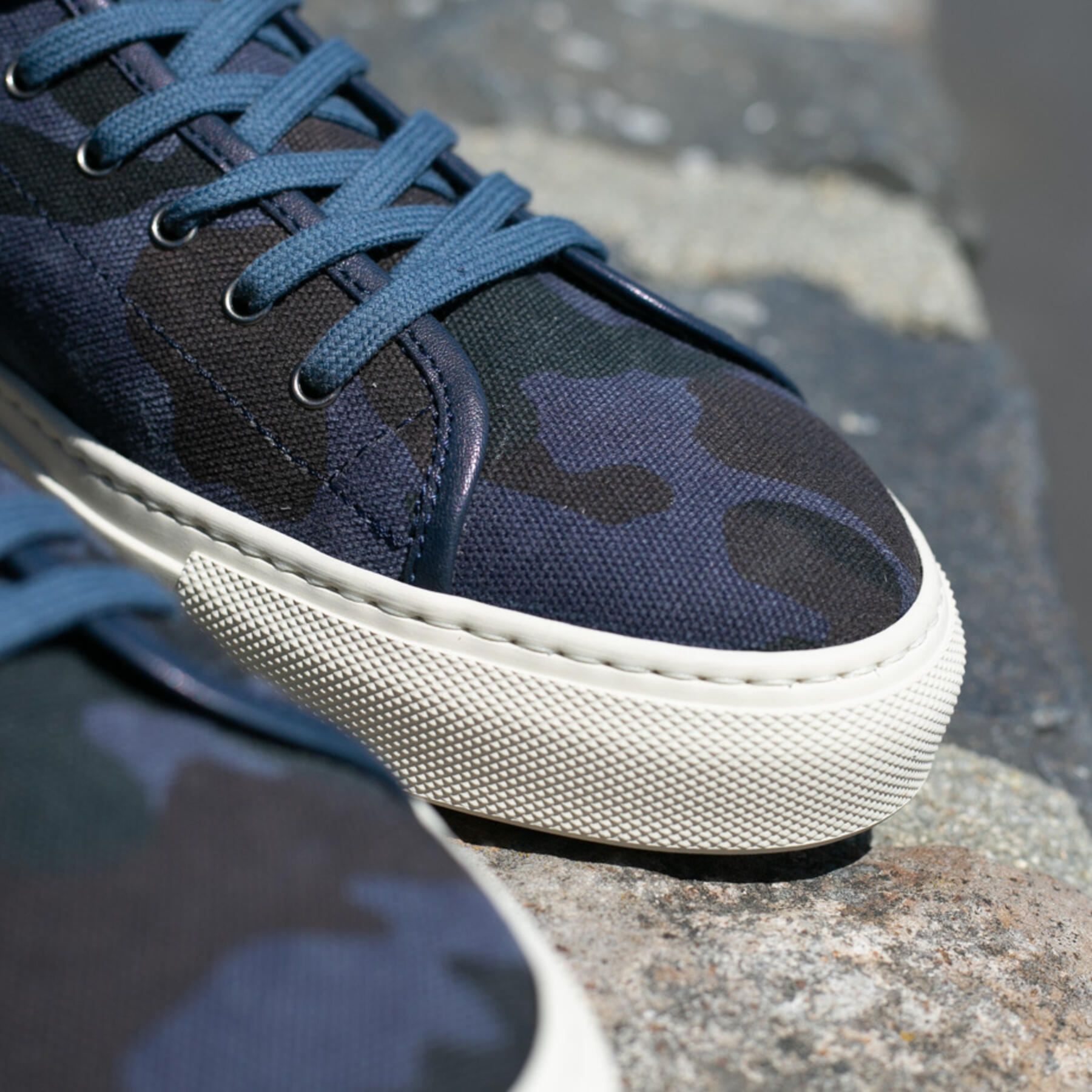 gustin camo canvas high top