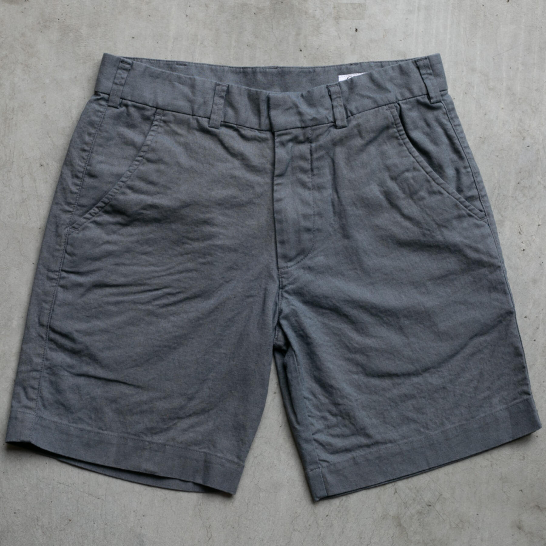 gustin #33 linen solid chino shorts - iron