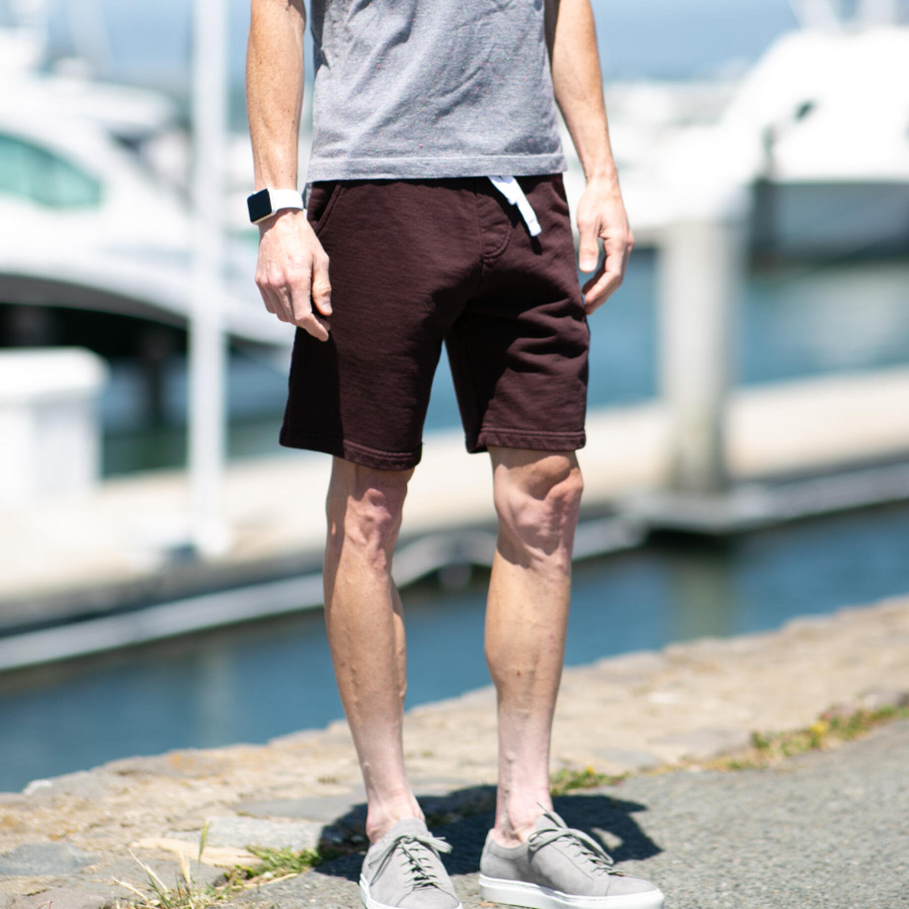 gustin sweatshorts - oxblood