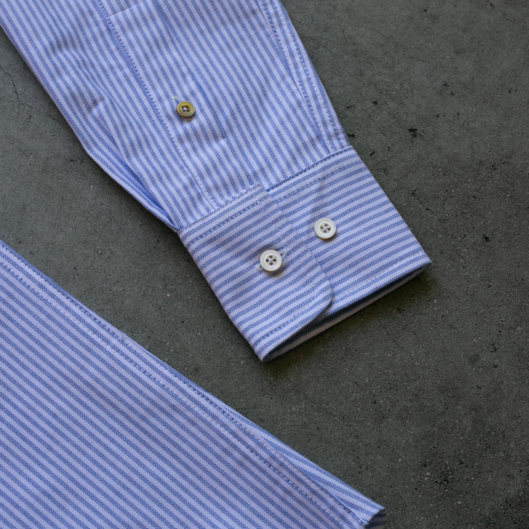gustin #749 blue stripe oxford