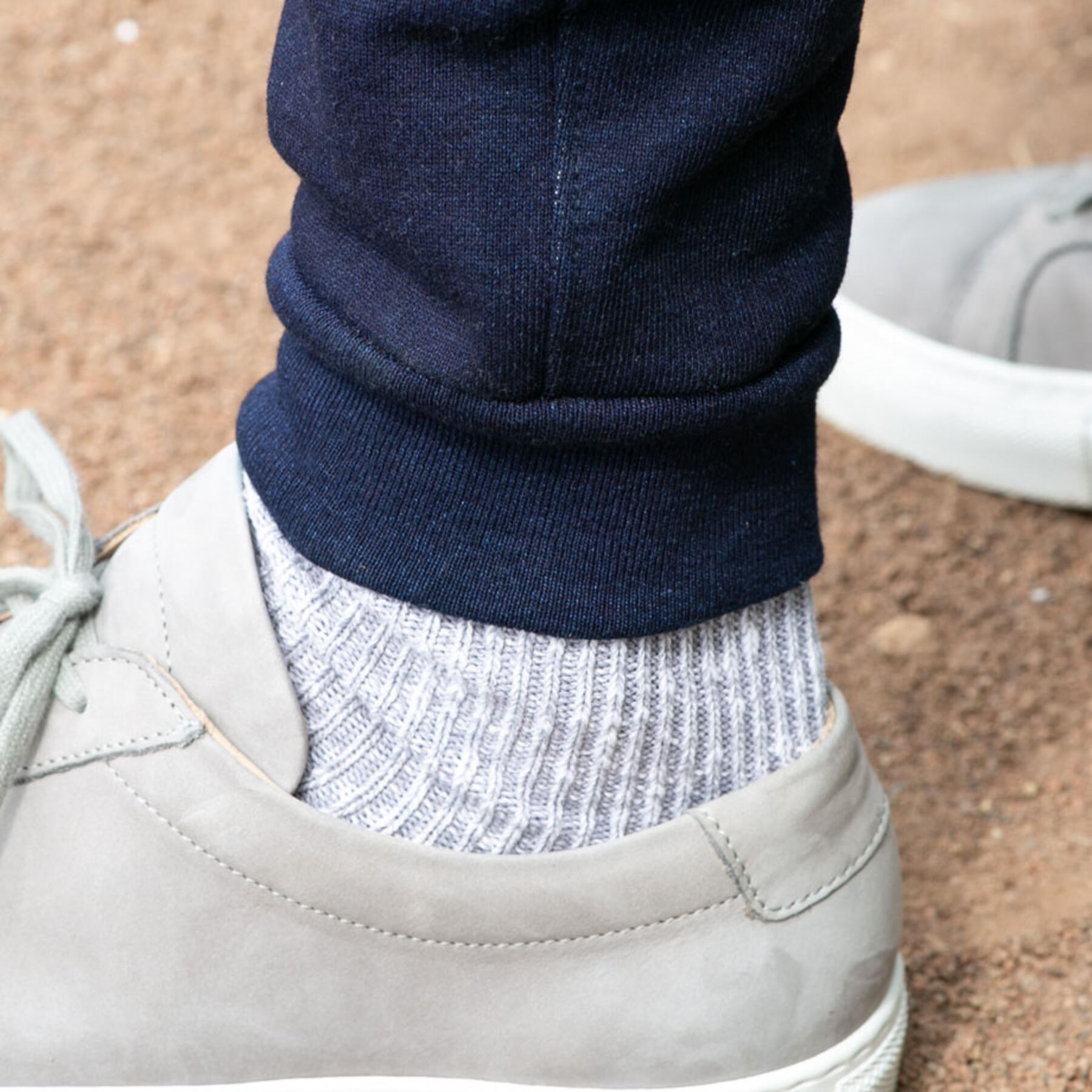 gustin indigo dyed sweatpants - dark
