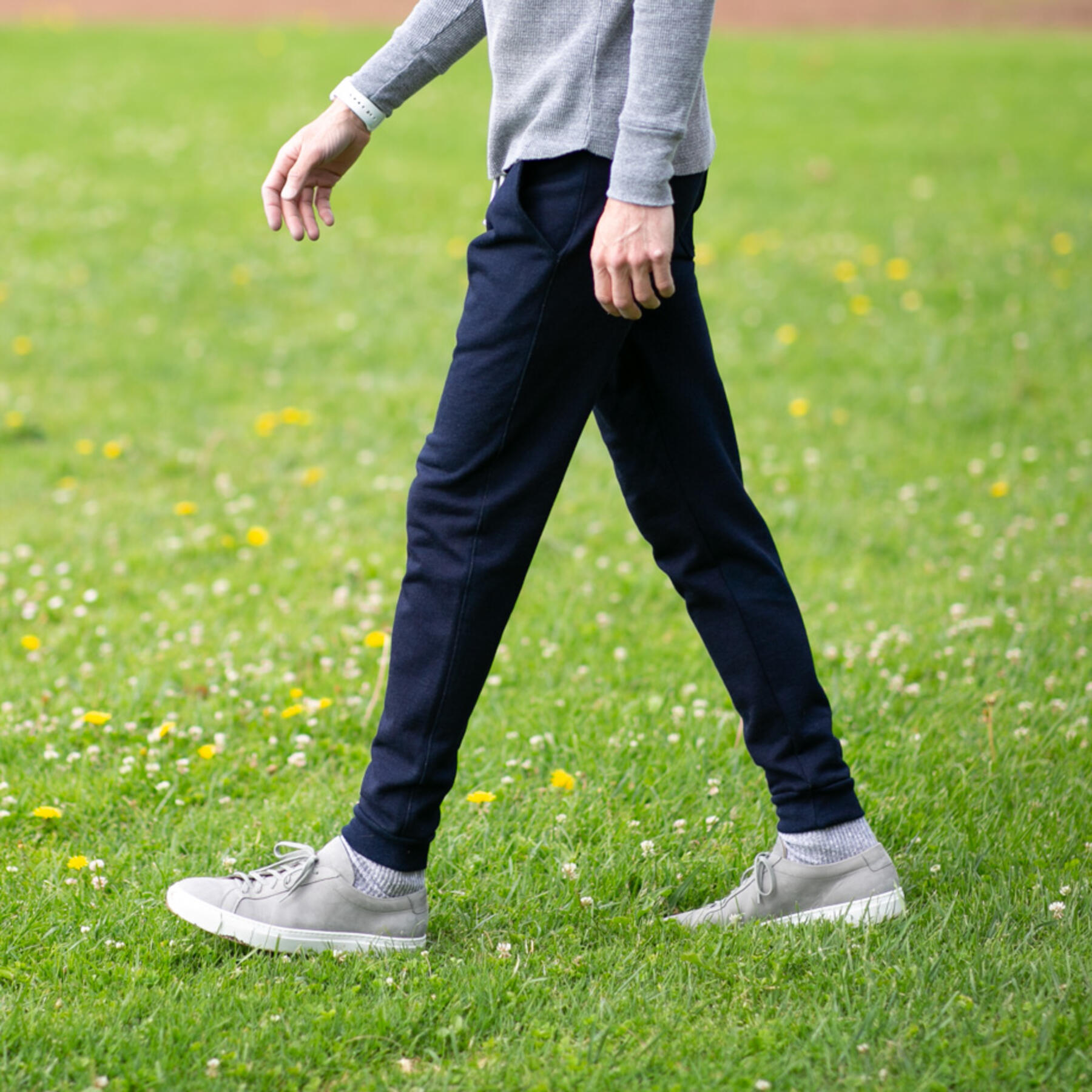 gustin indigo dyed sweatpants - dark