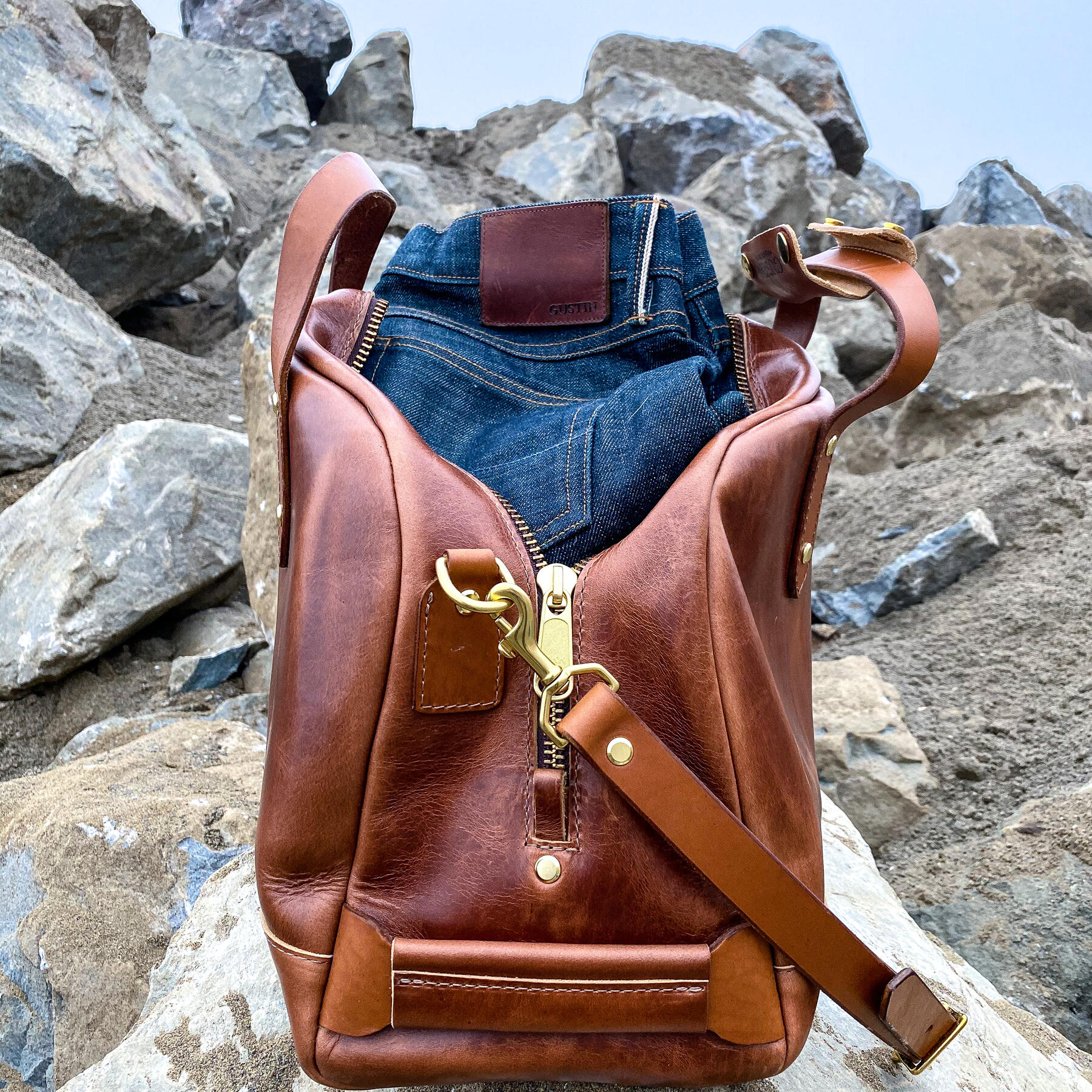 gustin the overnighter - horween cavalier whiskey