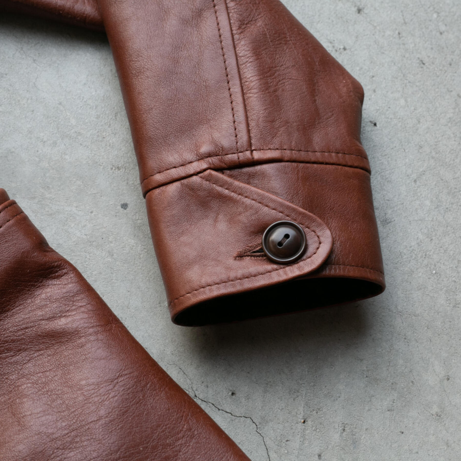 gustin the l4 - horween horsehide bourbon