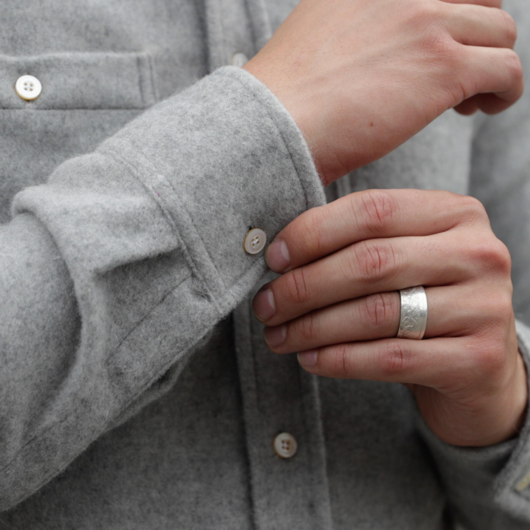 gustin #804 the wool flannel - heather grey
