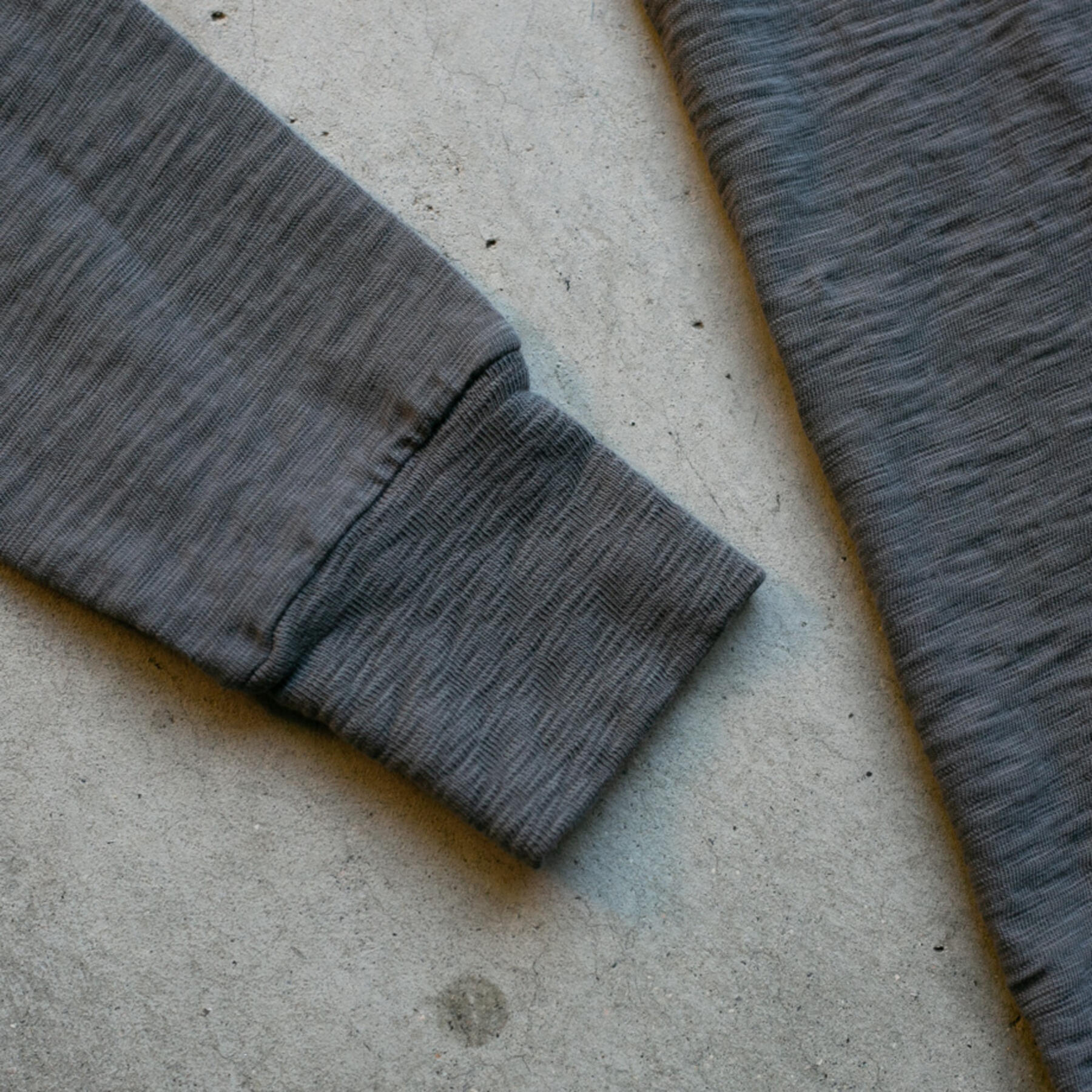 gustin big slub henley - gunmetal