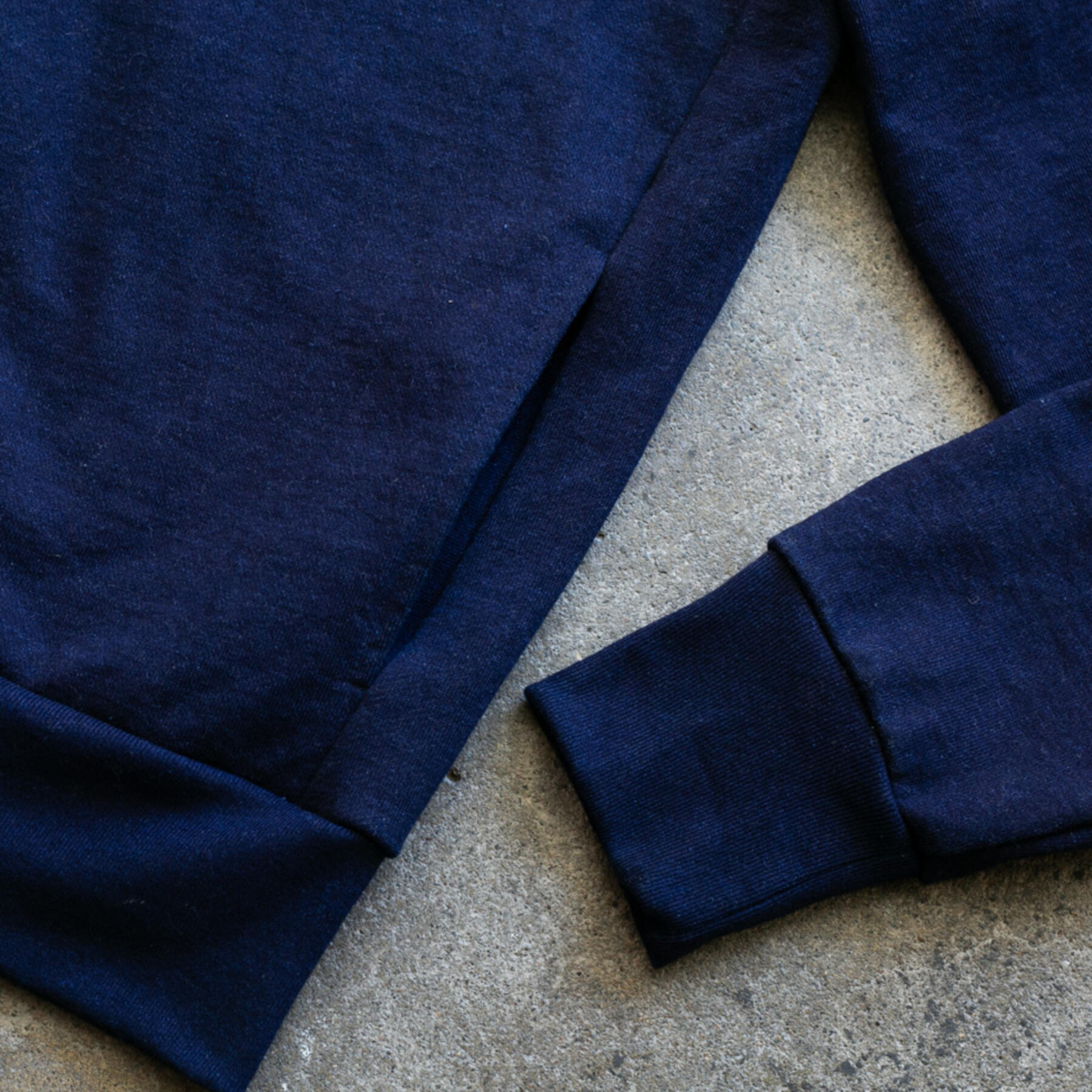 gustin french terry bomber - dark indigo dye