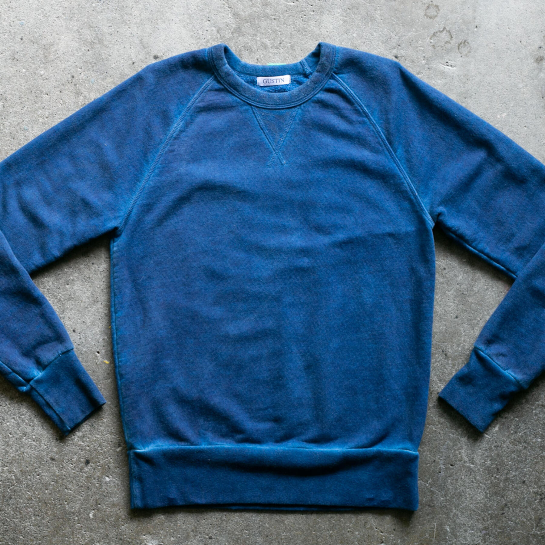 gustin vintage wash sweatshirt - royal
