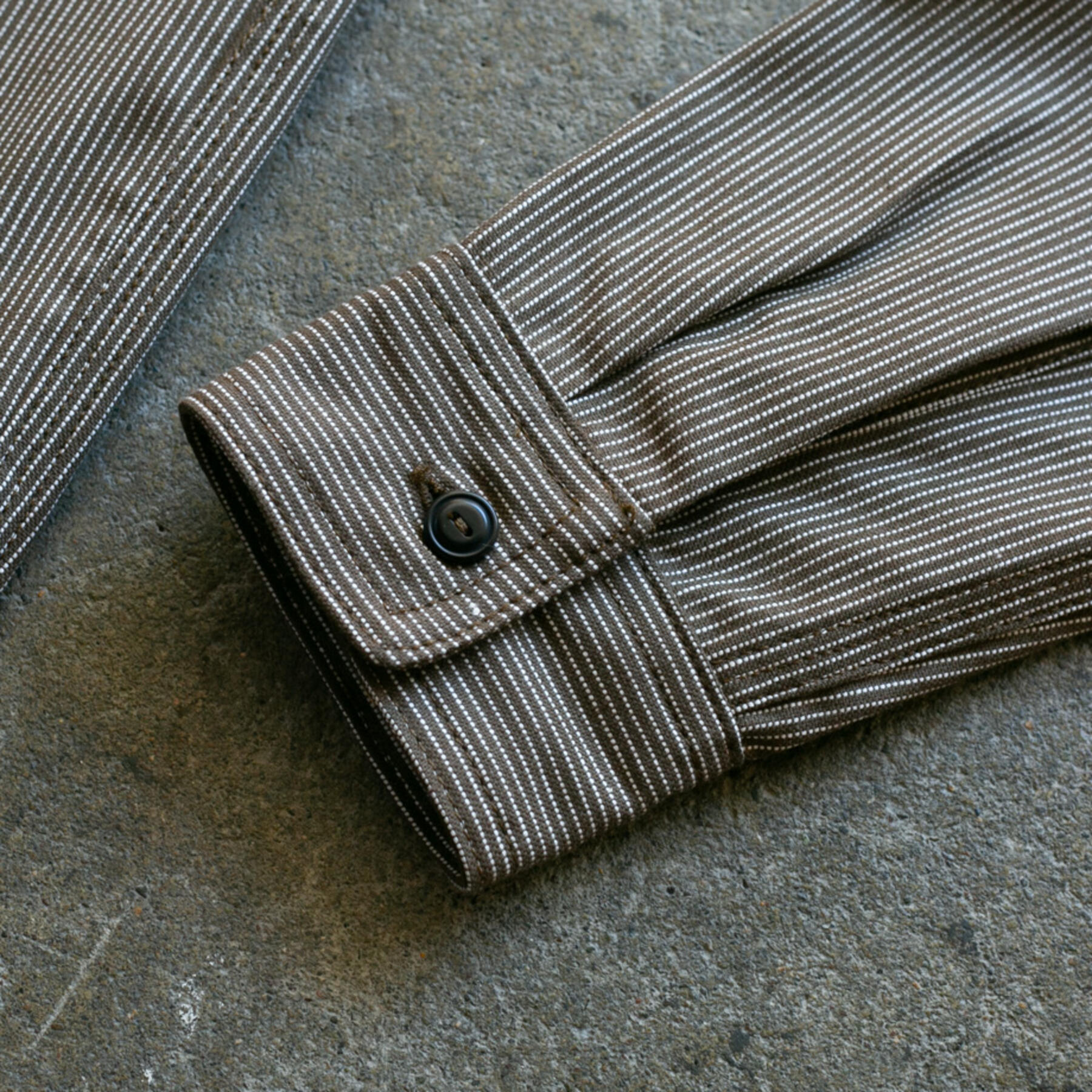 gustin #77 vintage ticking stripe workshirt - brown olive