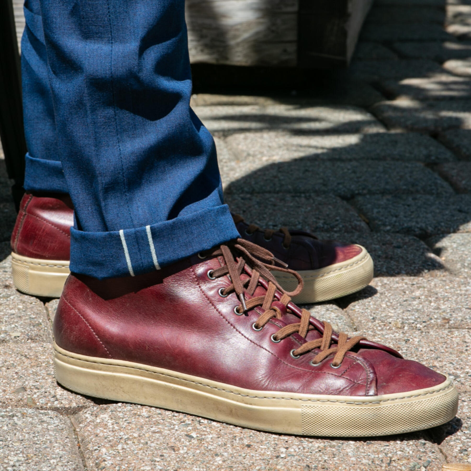gustin #433 featherweight bright indigo selvedge chambray