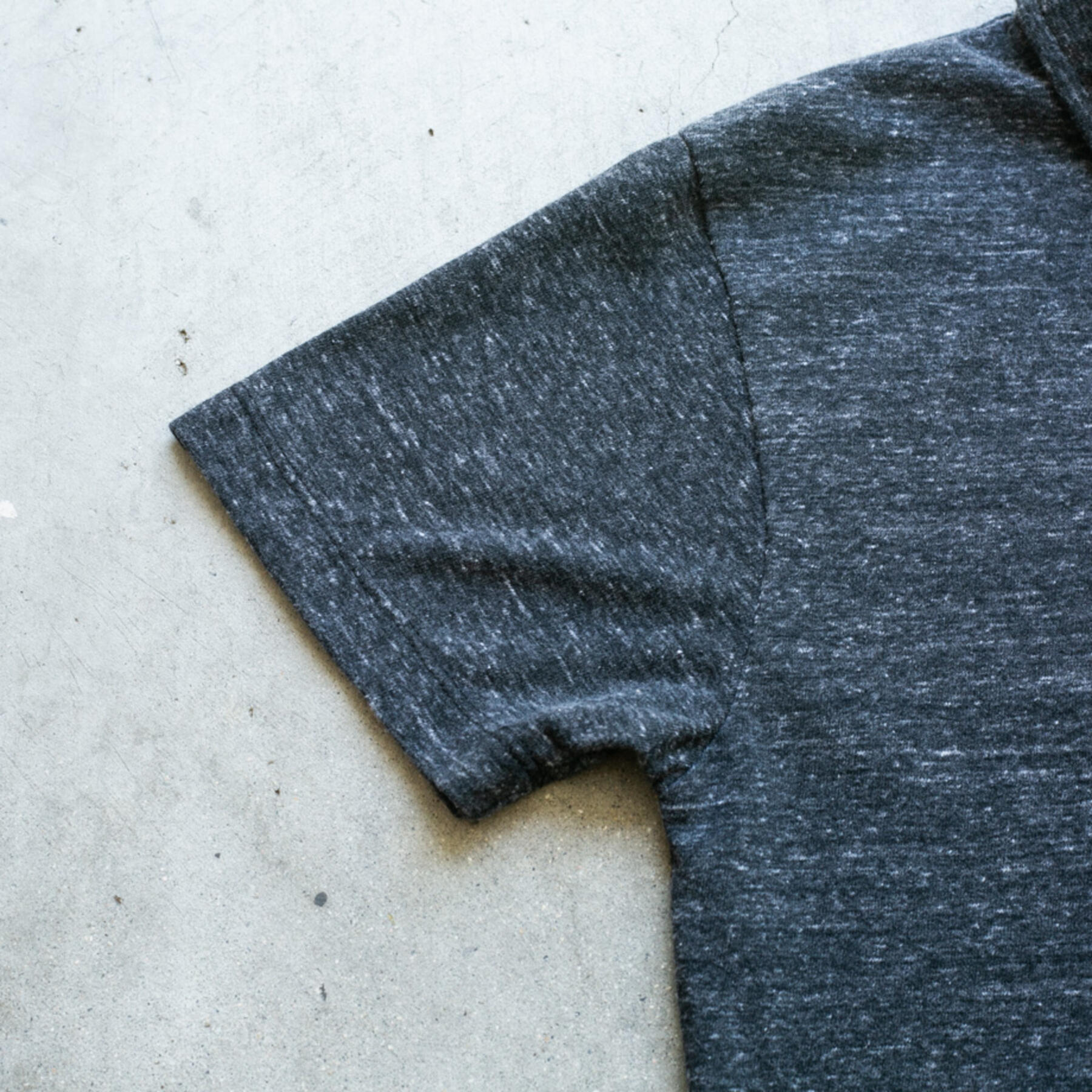 gustin heather polo - charcoal