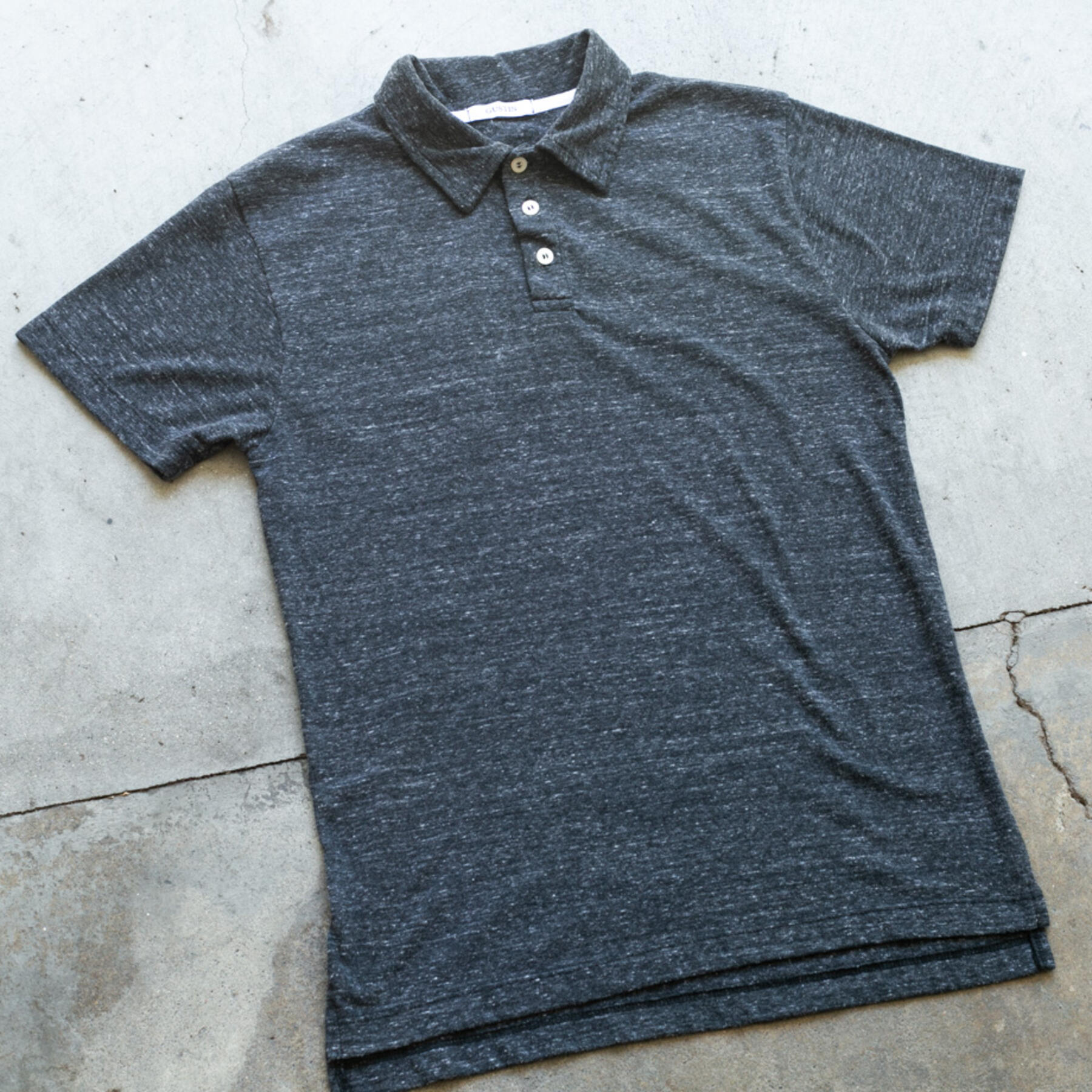 gustin heather polo - charcoal