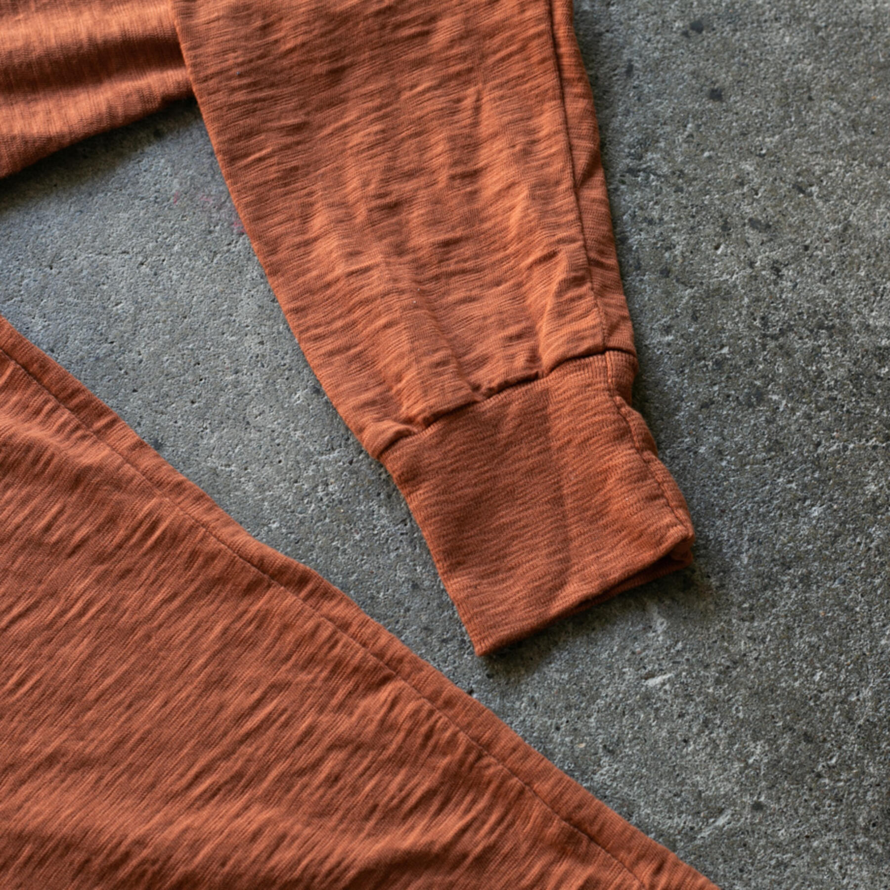 gustin big slub henley - rust